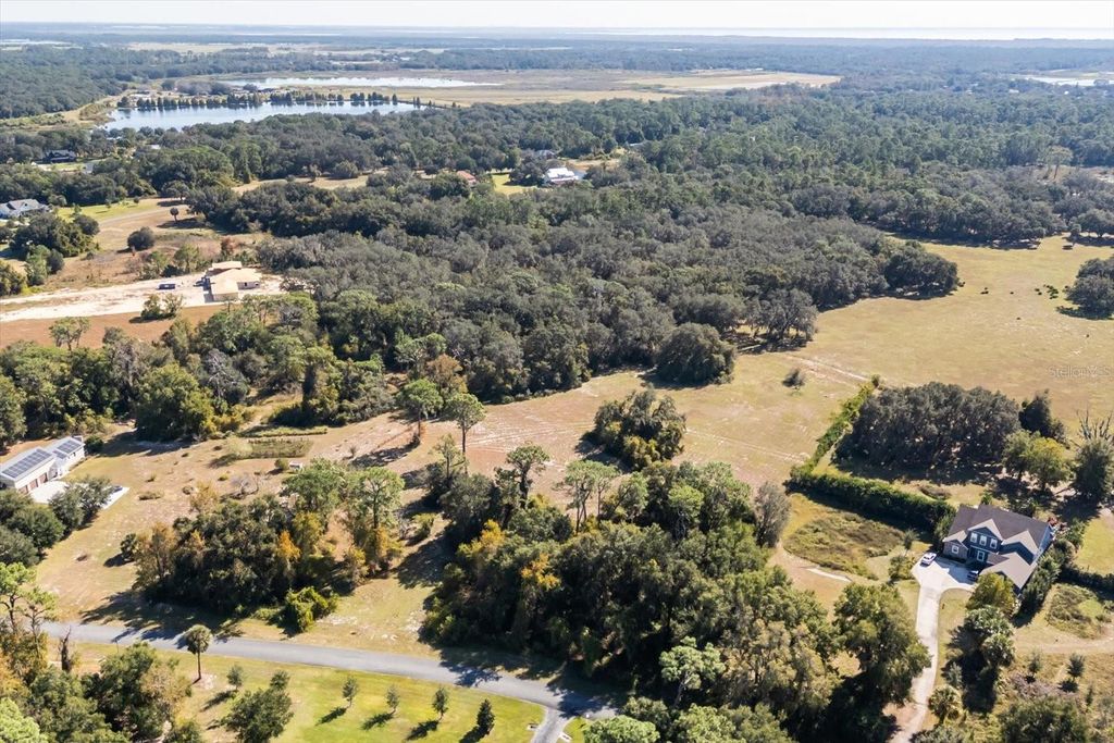 Photo of 30 Trotting Horse Ln, Tavares, FL 32778 (MLS # G5104616)