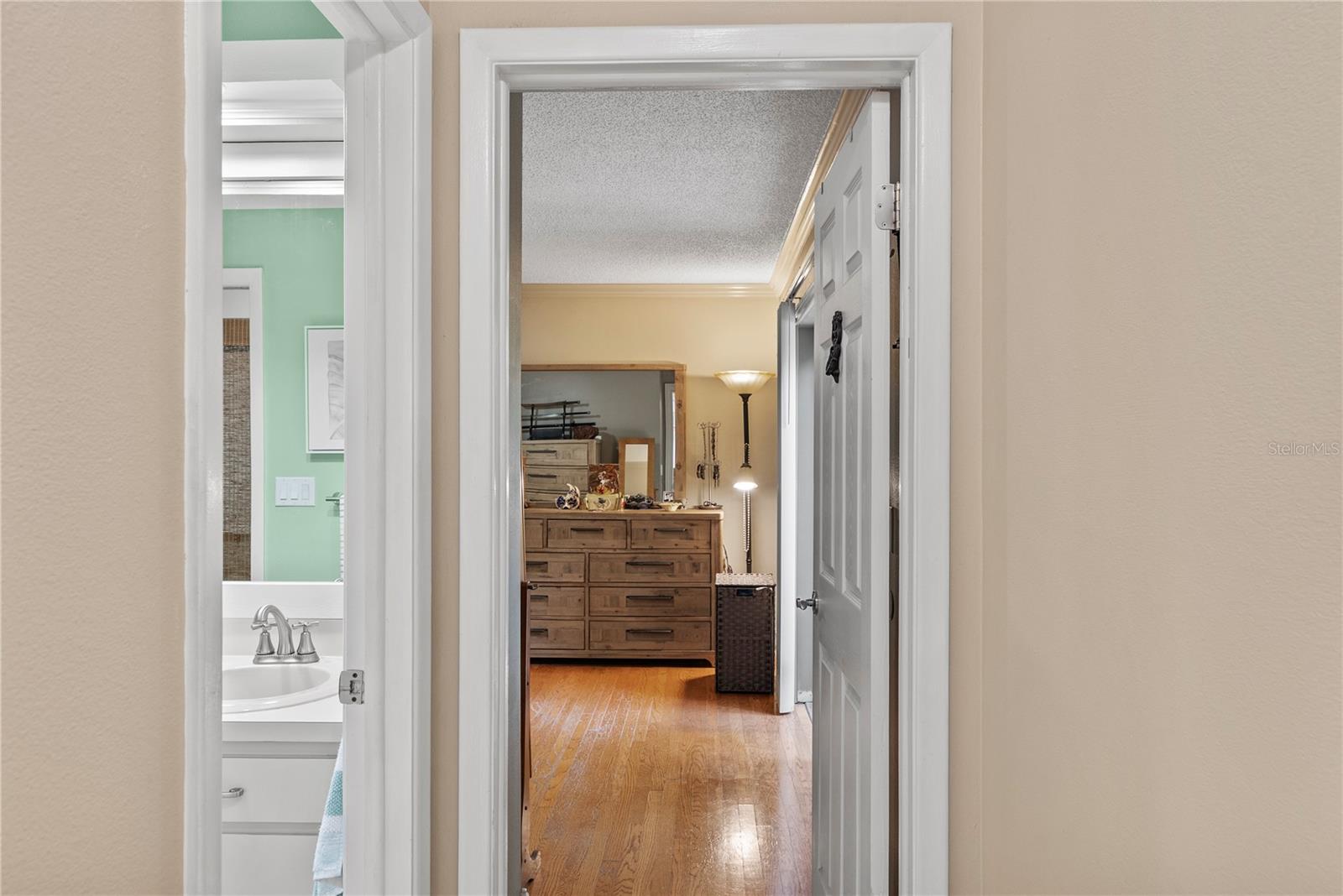 LIVINGSTON OAKS - Residential
