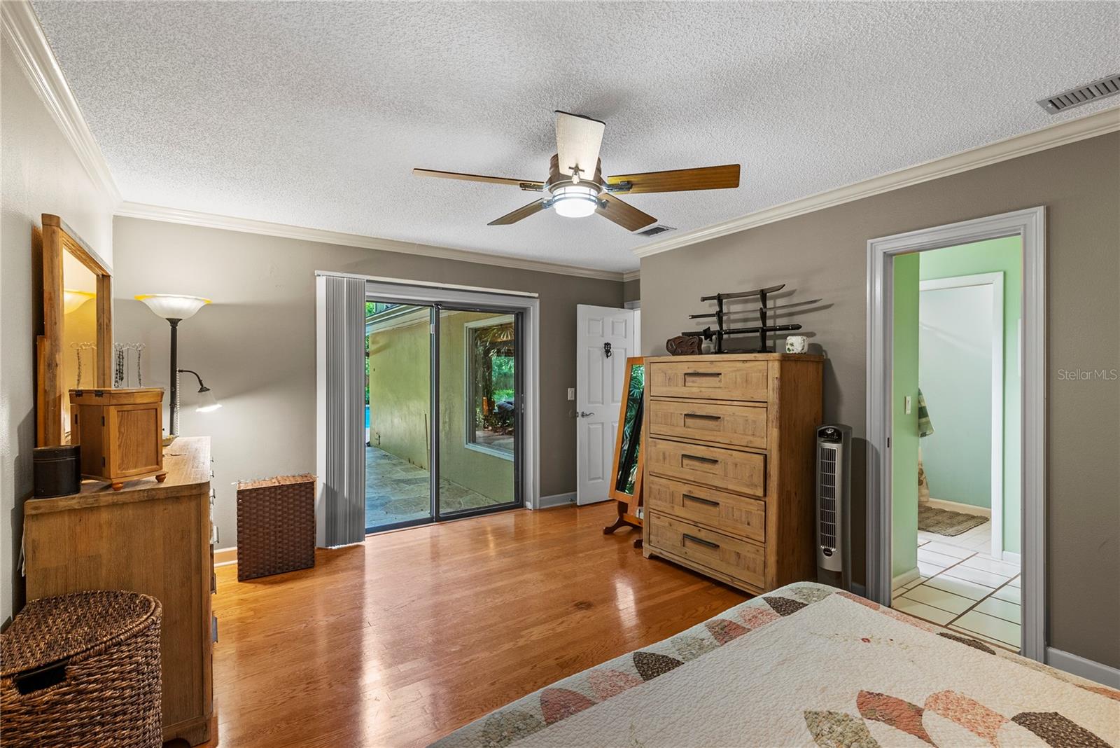 LIVINGSTON OAKS - Residential