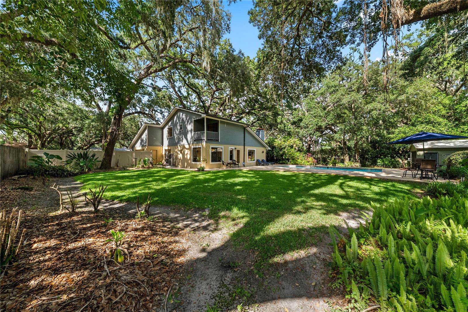 LIVINGSTON OAKS - Residential