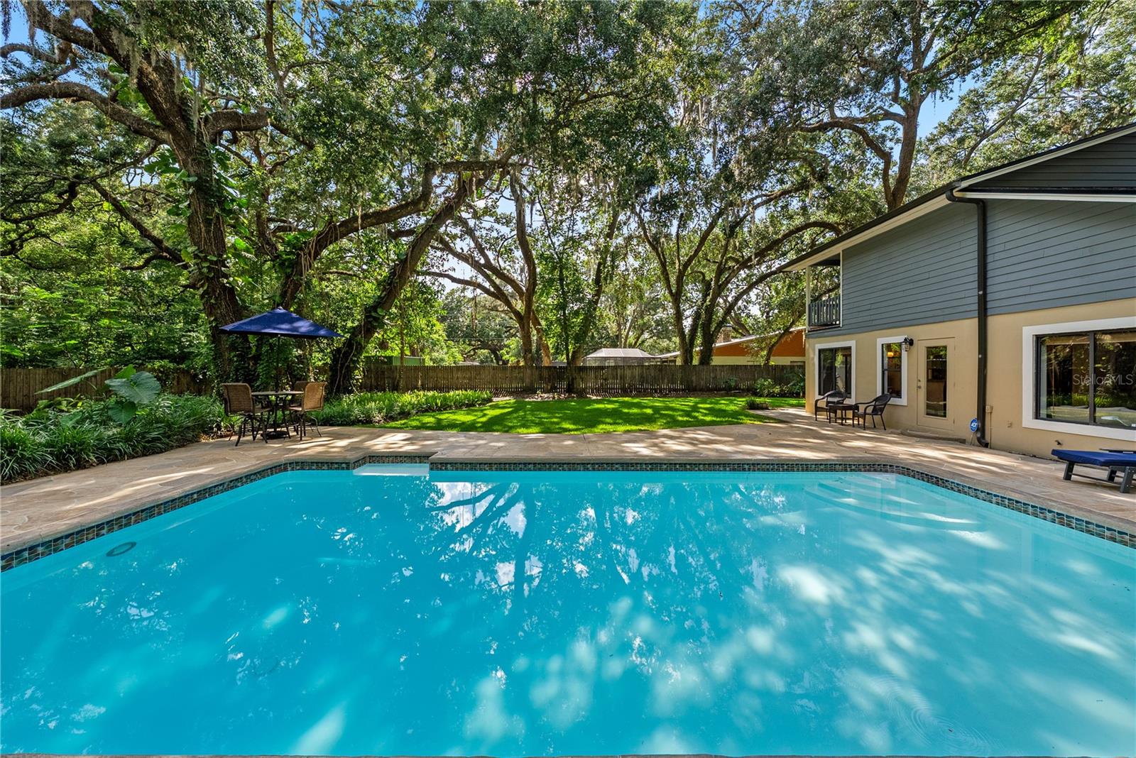 LIVINGSTON OAKS - Residential
