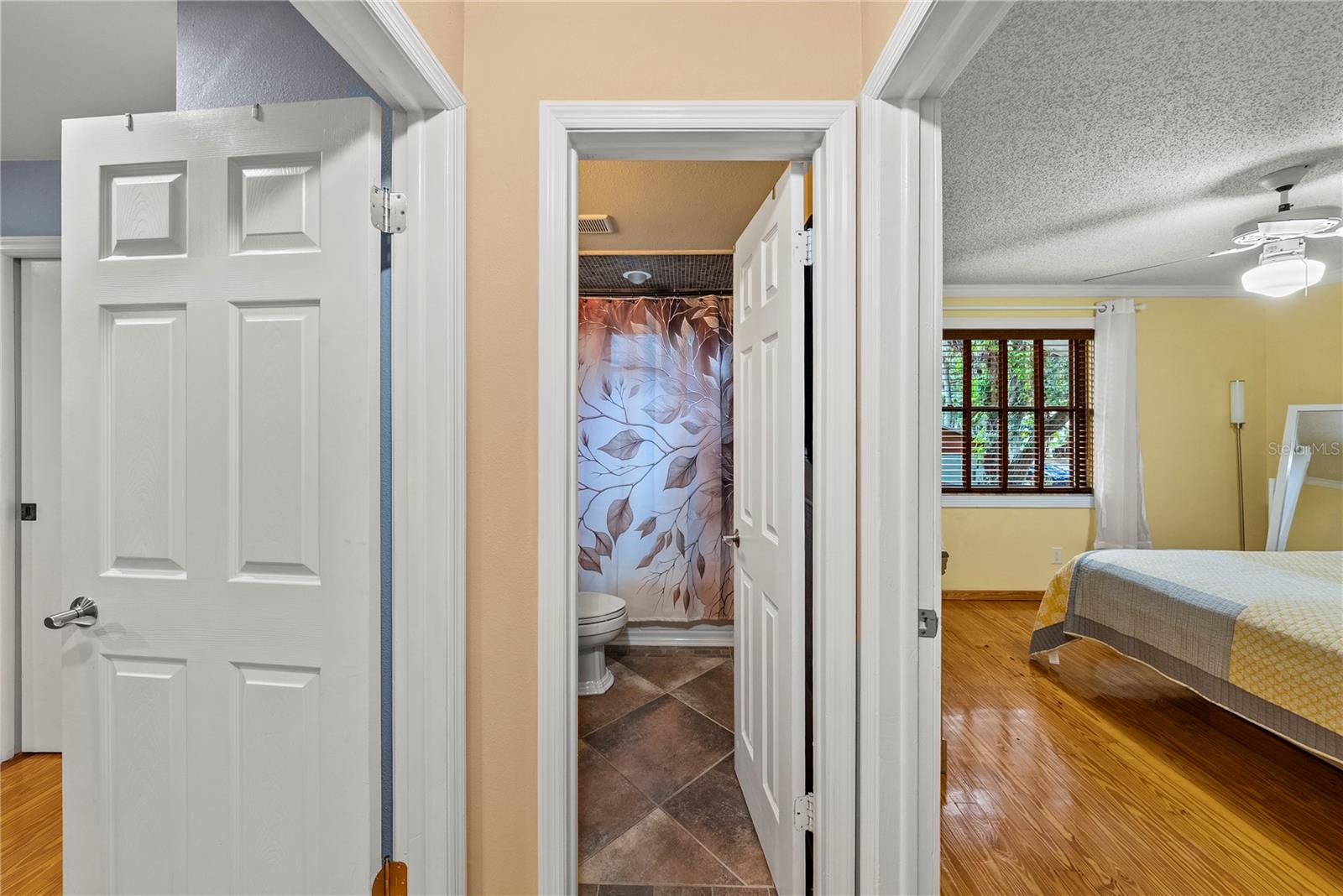 LIVINGSTON OAKS - Residential