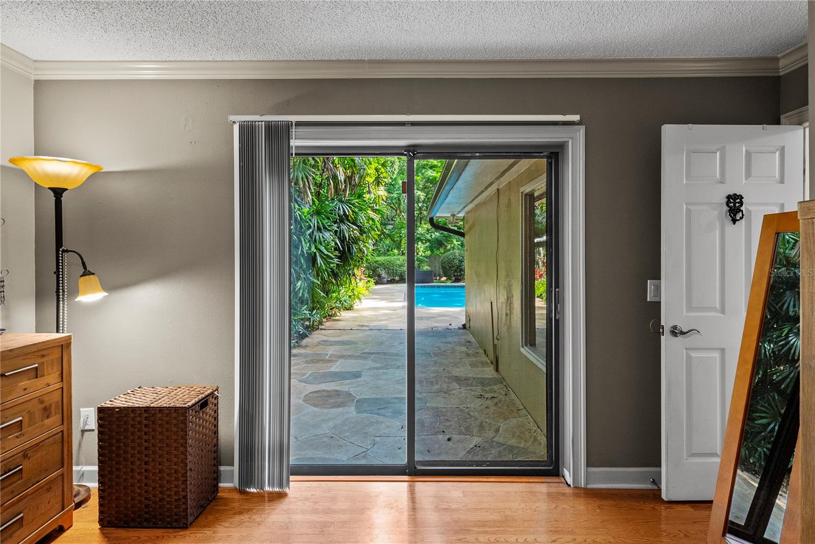 LIVINGSTON OAKS - Residential