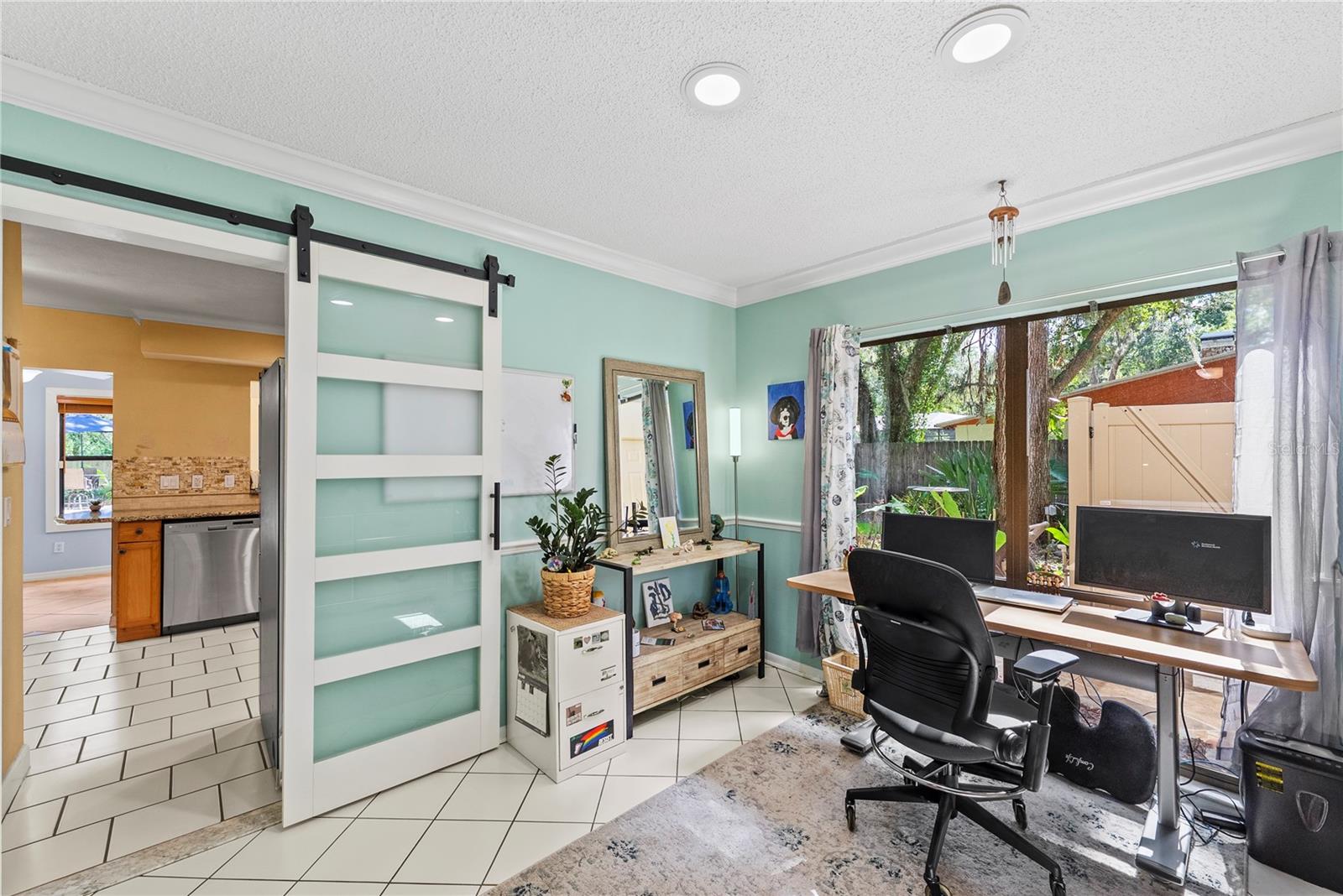 LIVINGSTON OAKS - Residential
