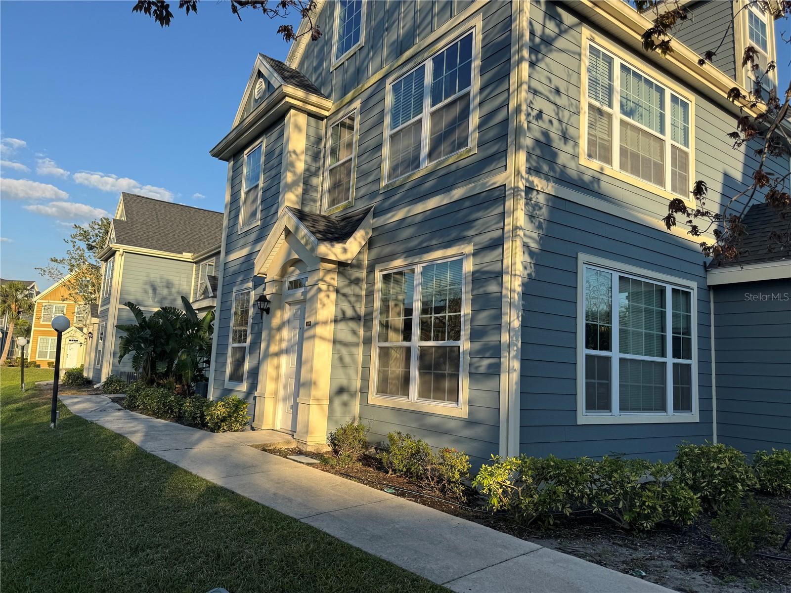 5560 ROSEHILL ROAD 105