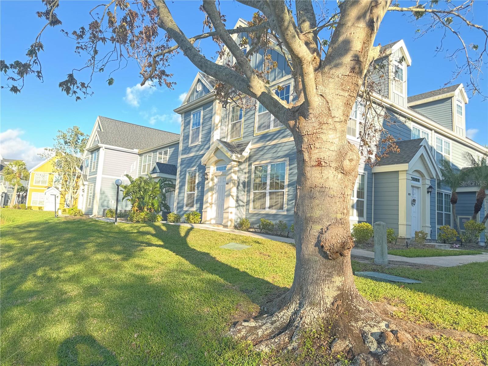 5560 ROSEHILL ROAD 105