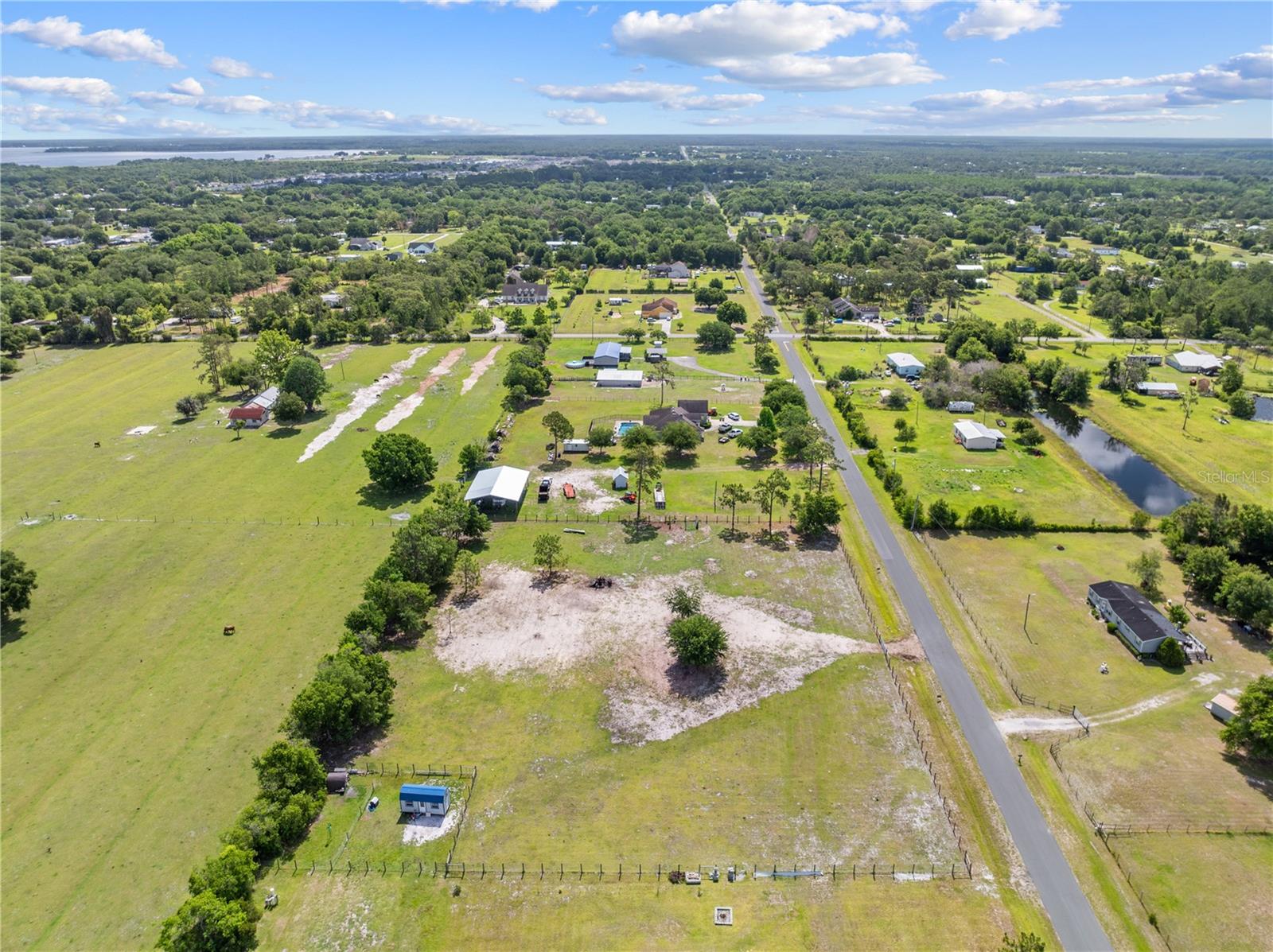 HUNTING LODGE DRIVE