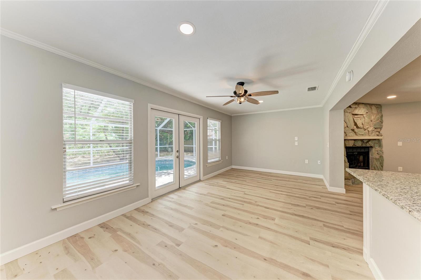 MANATEE OAKS - Residential