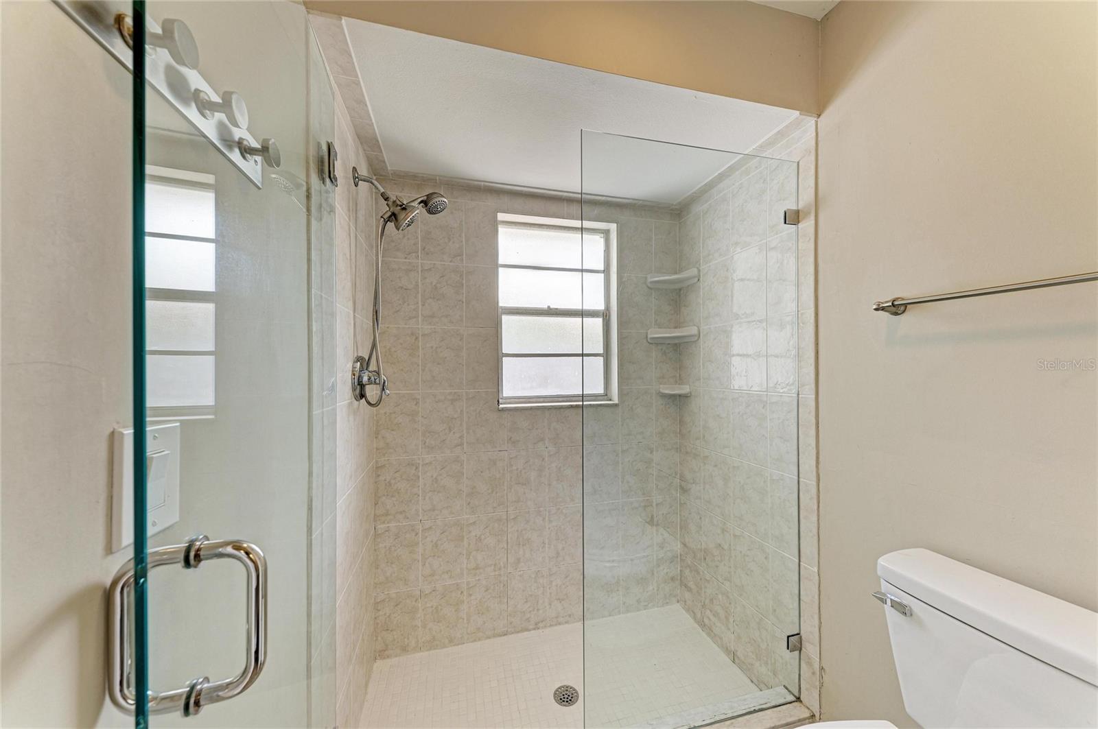 MANATEE OAKS - Residential