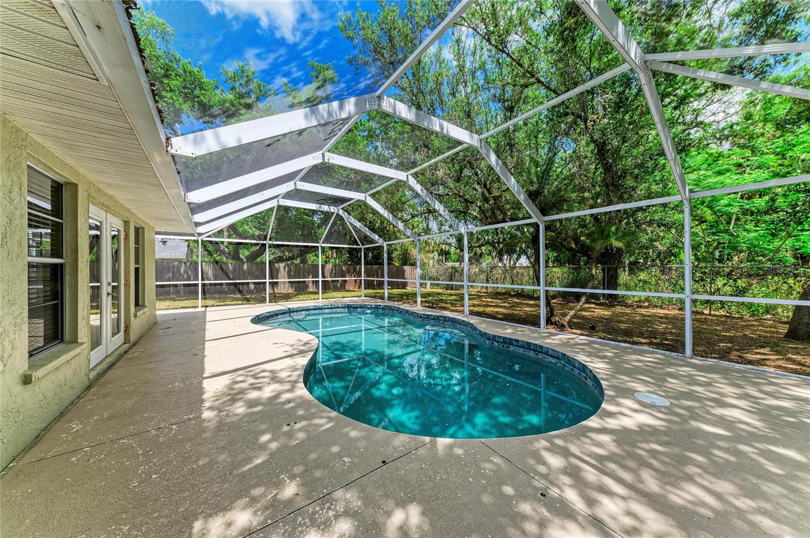 MANATEE OAKS - Residential