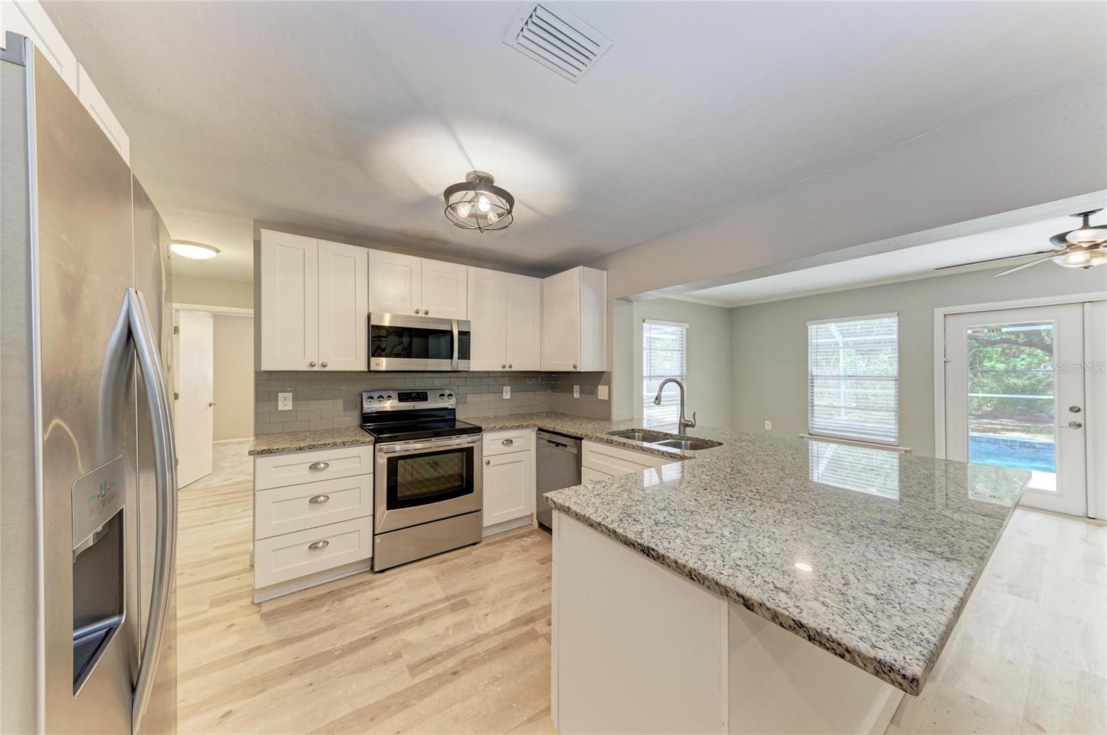 MANATEE OAKS - Residential