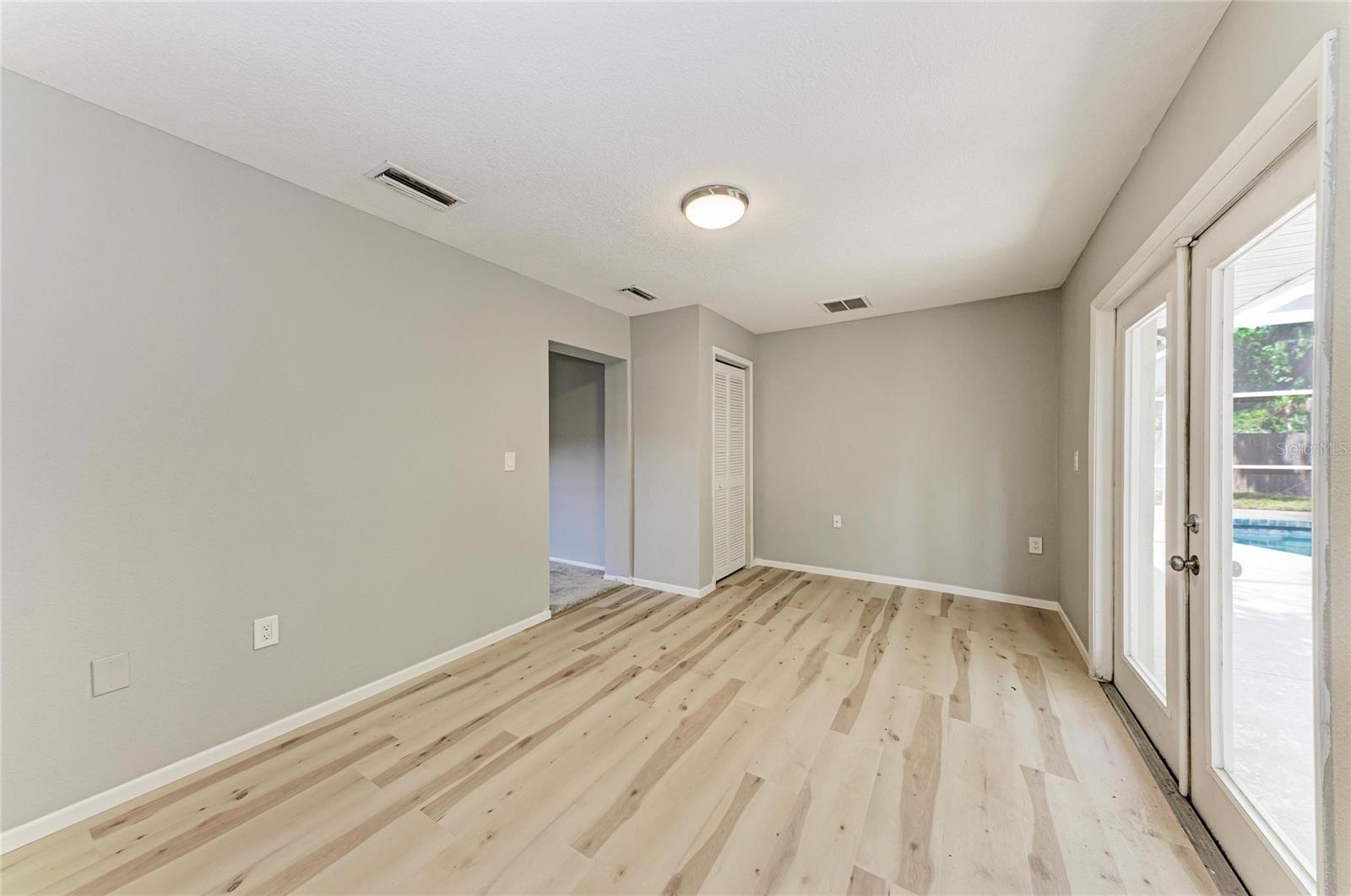 MANATEE OAKS - Residential