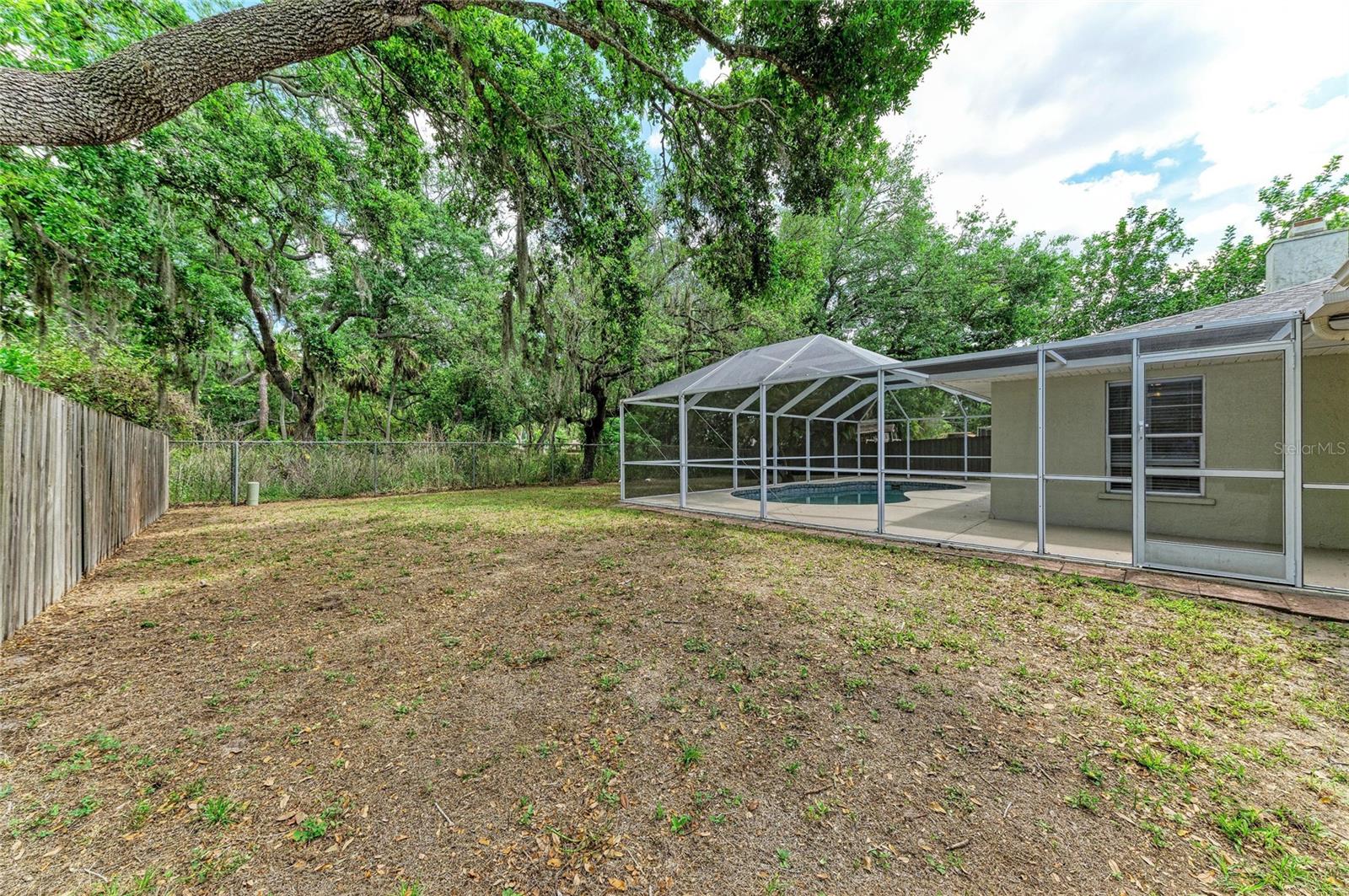 MANATEE OAKS - Residential