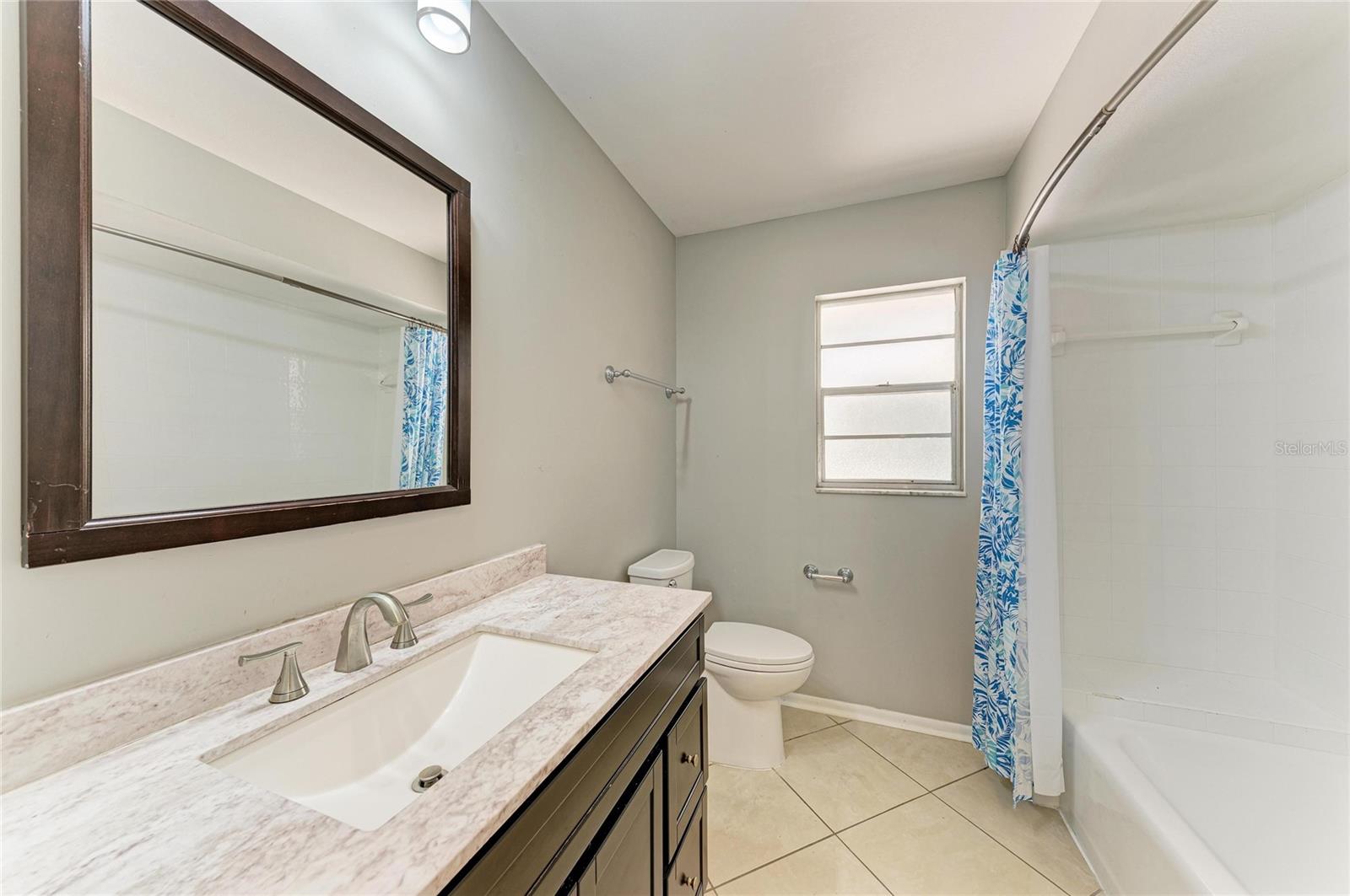 MANATEE OAKS - Residential