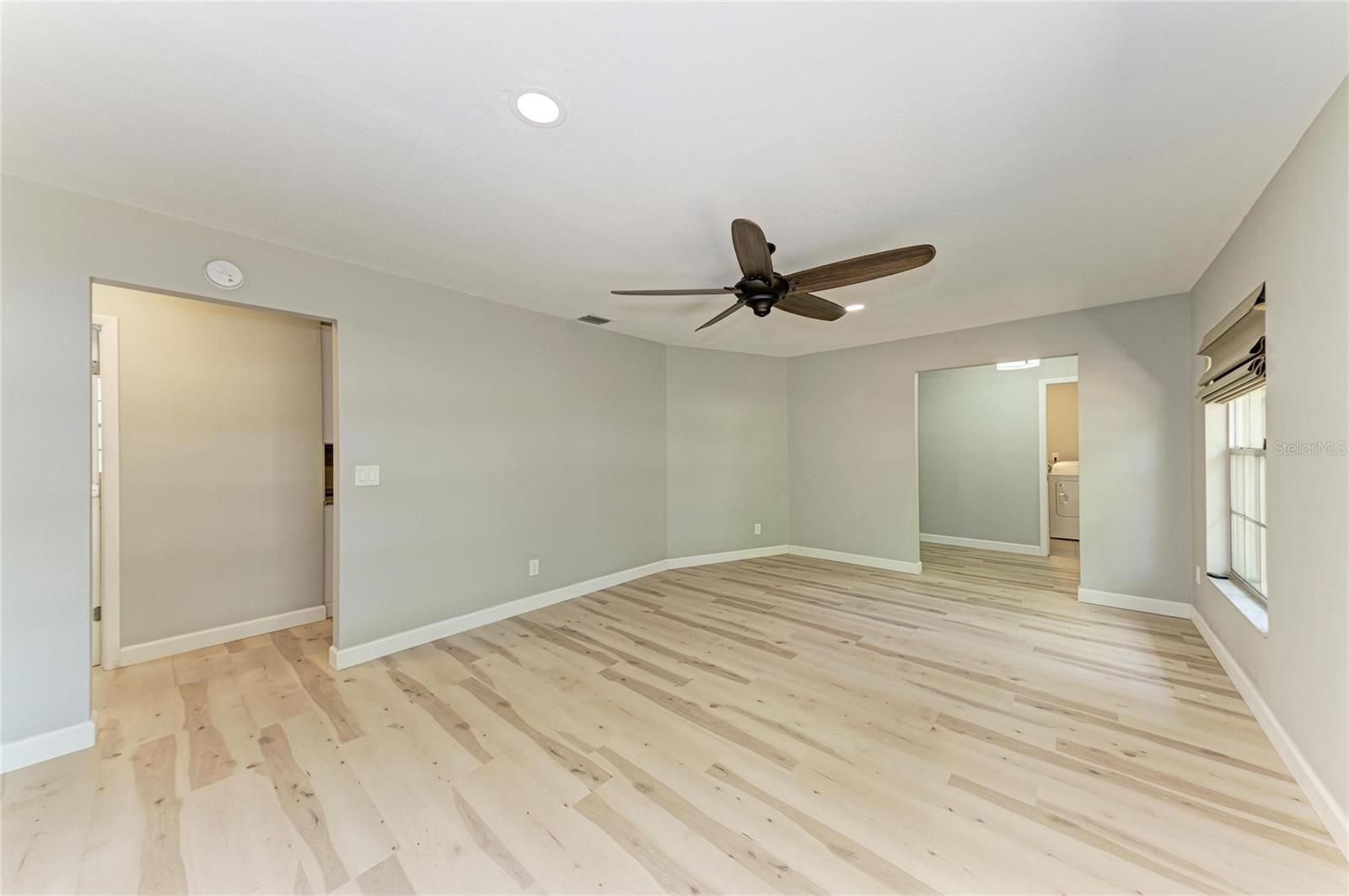 MANATEE OAKS - Residential