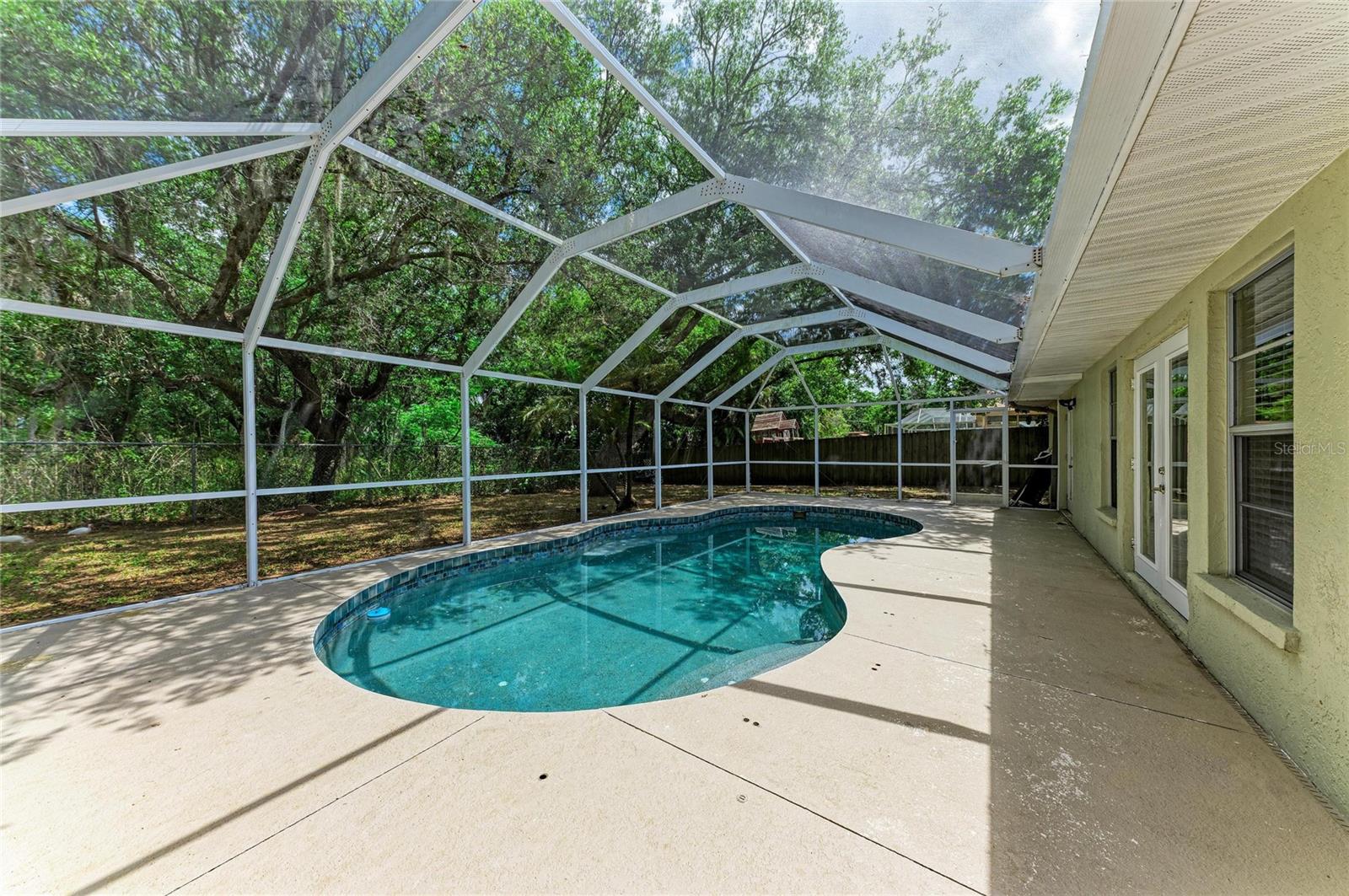 MANATEE OAKS - Residential