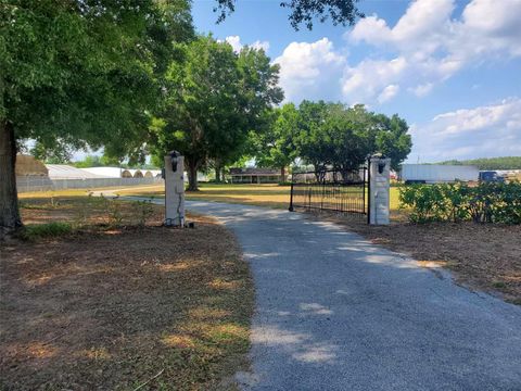 A home in APOPKA