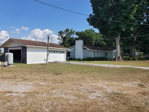 A home in APOPKA