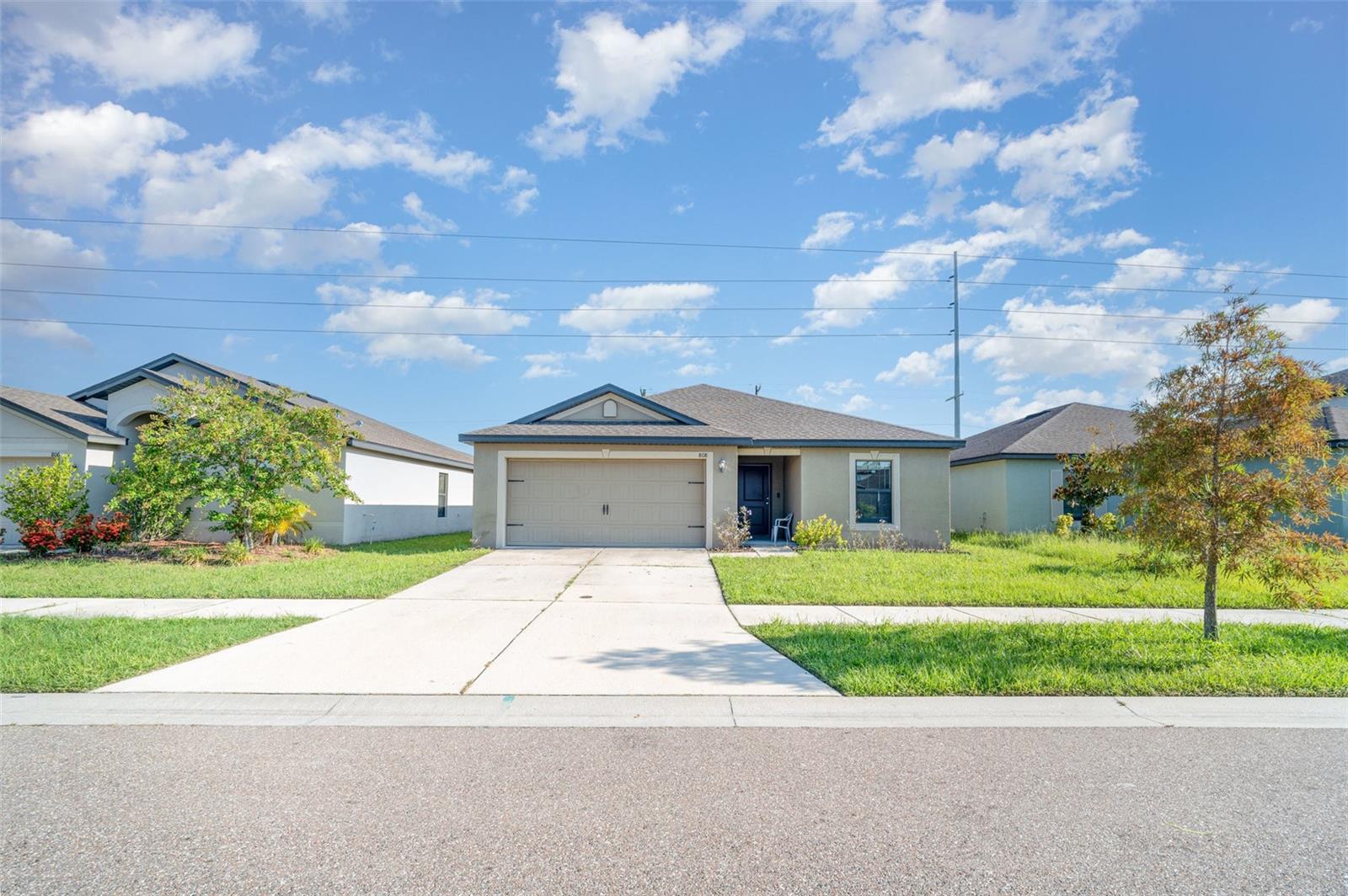 This beautifully maintained Amelia floor plan by LGI Homes, built in 2019, is tucked within the highly sought-after Chatham Walk community. Designed for modern living, this single-story home boasts an inviting open layout with 3 spacious bedrooms and 2 full bathrooms.
Inside, you’ll find energy-efficient appliances, stylish countertops, and a bright, airy kitchen and dining space perfect for everyday living or entertaining. The generous primary suite offers comfort and privacy, while the two-car garage provides plenty of storage. Step outside to the covered back patio and enjoy relaxing evenings overlooking your yard.
Families will love the home’s convenient location, close to highly rated schools and quality daycare centers. The Chatham Walk community itself is truly special, offering a resort-style pool, dog park, playground, and lush green spaces that create a welcoming, family-friendly atmosphere.
This home combines comfort, convenience, and community — the perfect place to make lasting memories.
