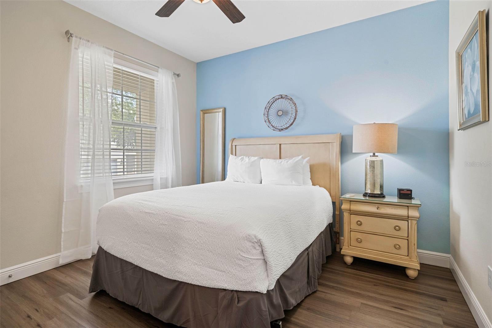 REUNION WEST PH 1 WEST & AMENT CTR RPLT - Residential Lease