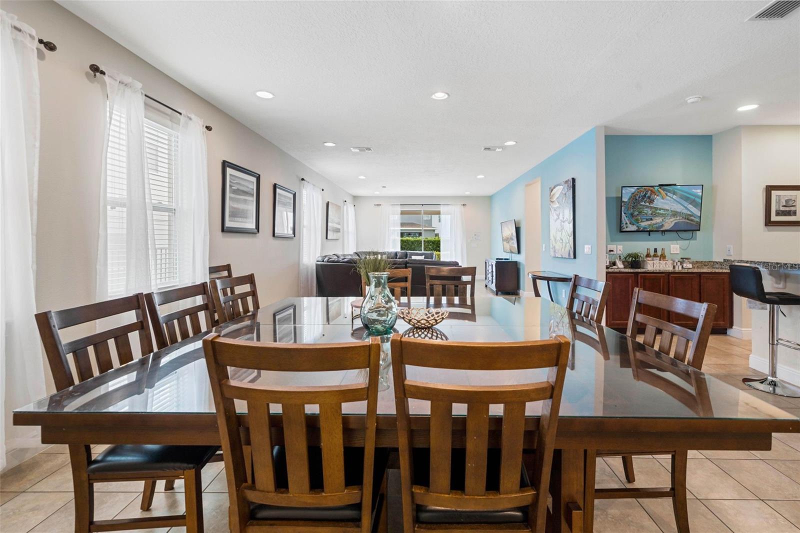 REUNION WEST PH 1 WEST & AMENT CTR RPLT - Residential Lease