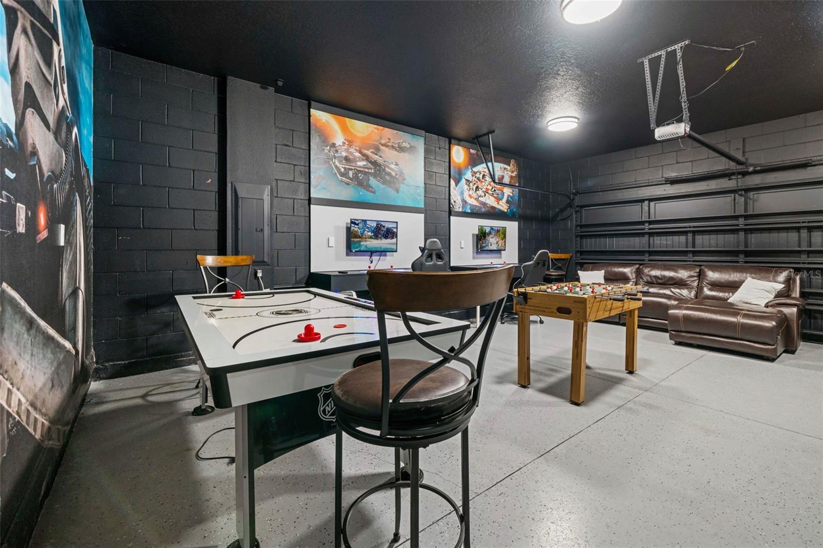 REUNION WEST PH 1 WEST & AMENT CTR RPLT - Residential Lease