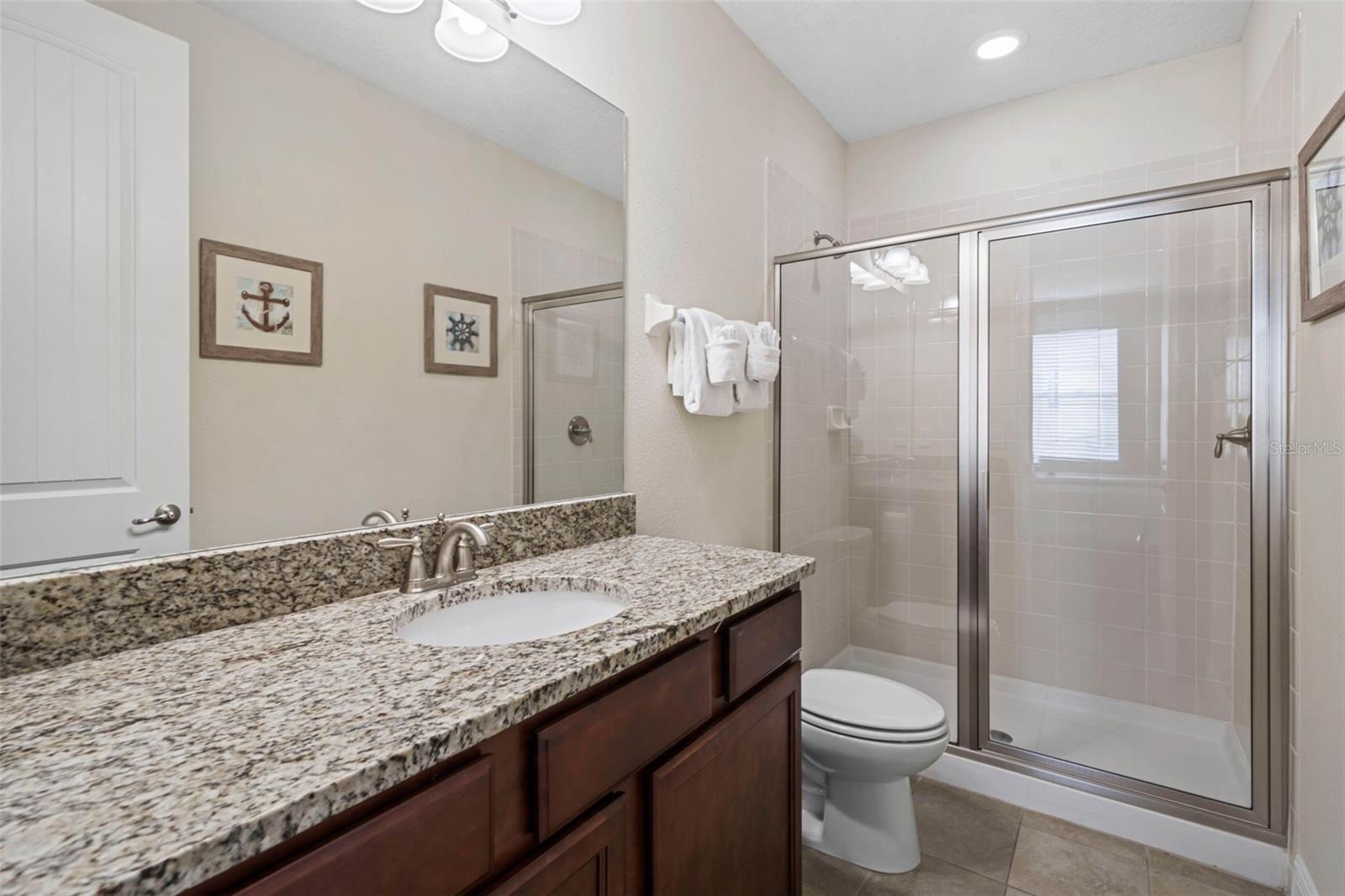 REUNION WEST PH 1 WEST & AMENT CTR RPLT - Residential Lease