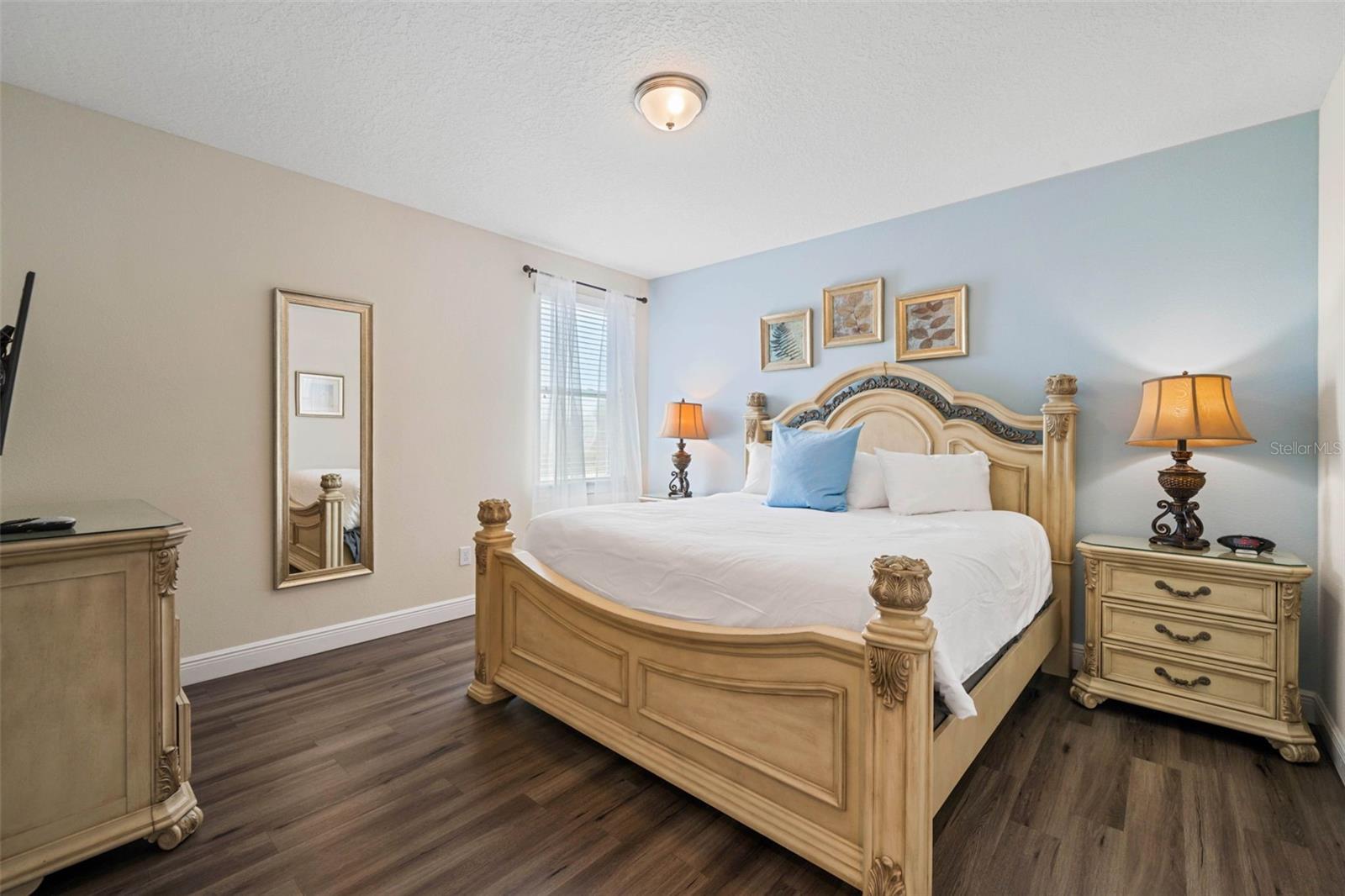 REUNION WEST PH 1 WEST & AMENT CTR RPLT - Residential Lease