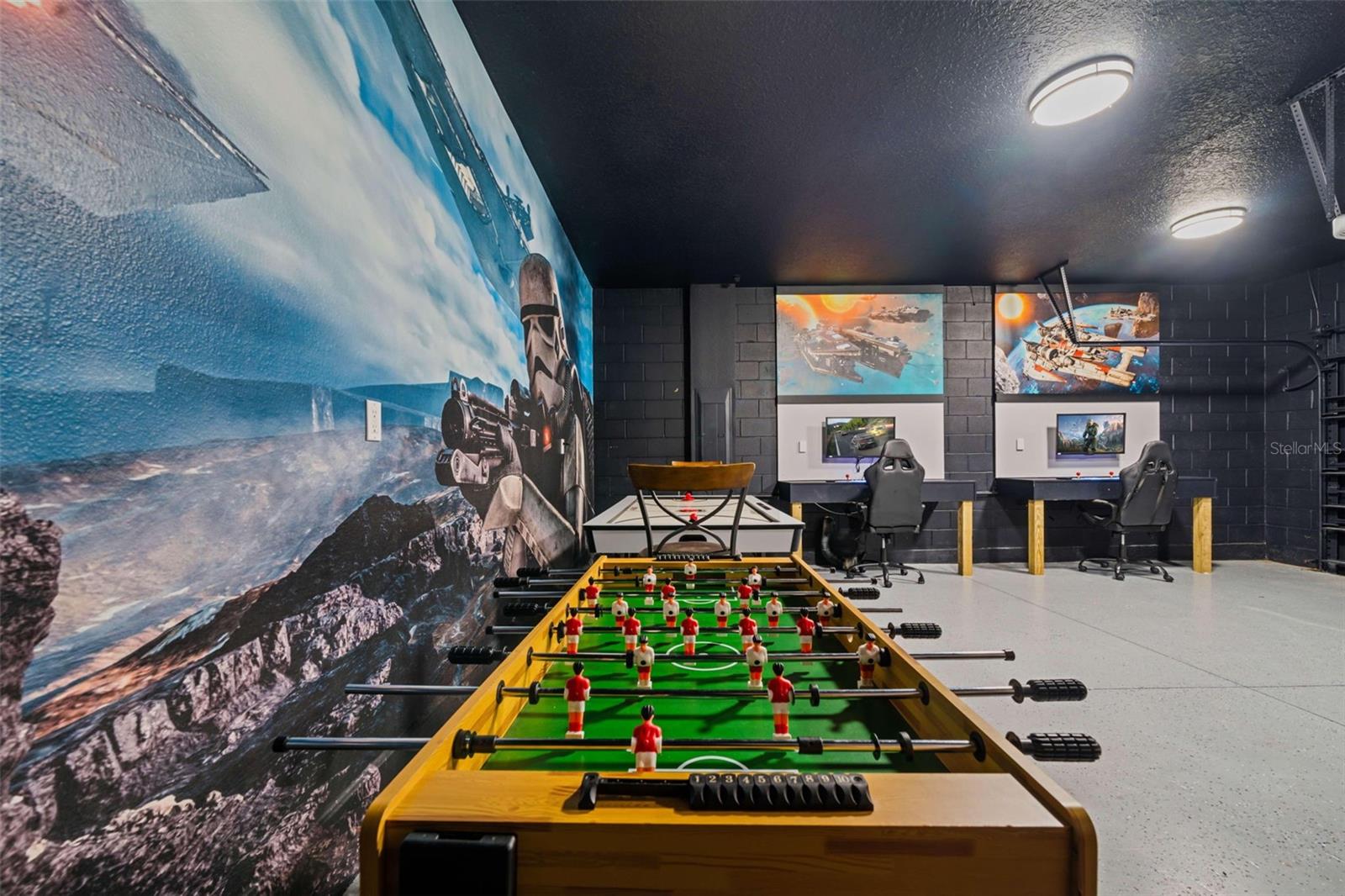 REUNION WEST PH 1 WEST & AMENT CTR RPLT - Residential Lease