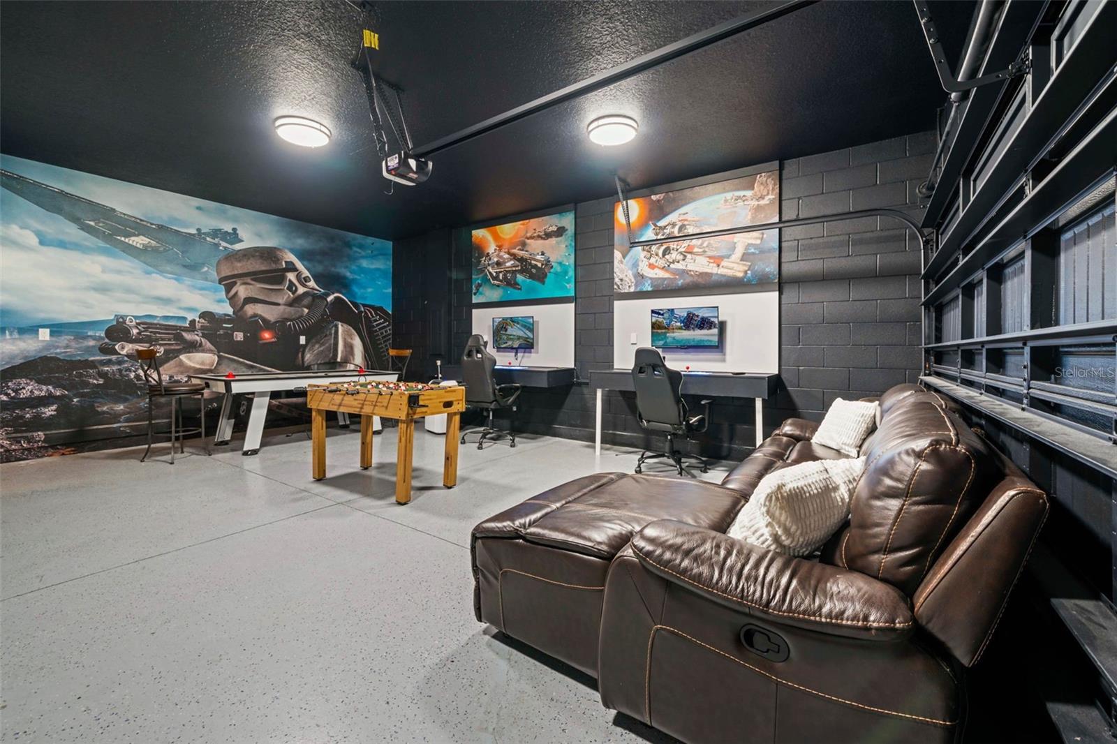 REUNION WEST PH 1 WEST & AMENT CTR RPLT - Residential Lease