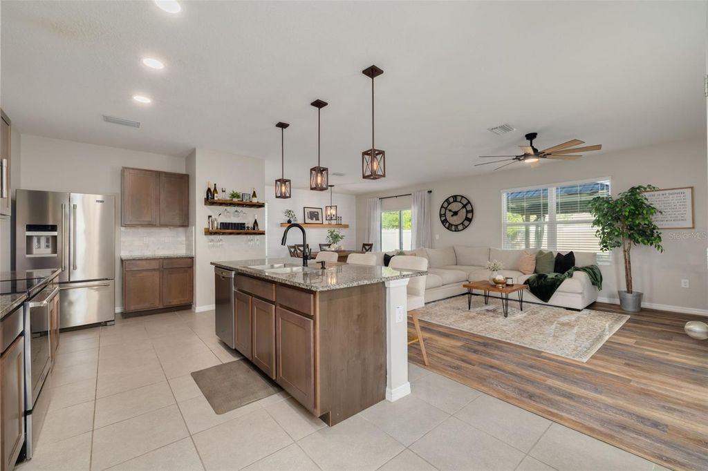 Photo of 7518 Tuscan Bay Circle, Wesley Chapel, FL 33545 (MLS # TB8486134)