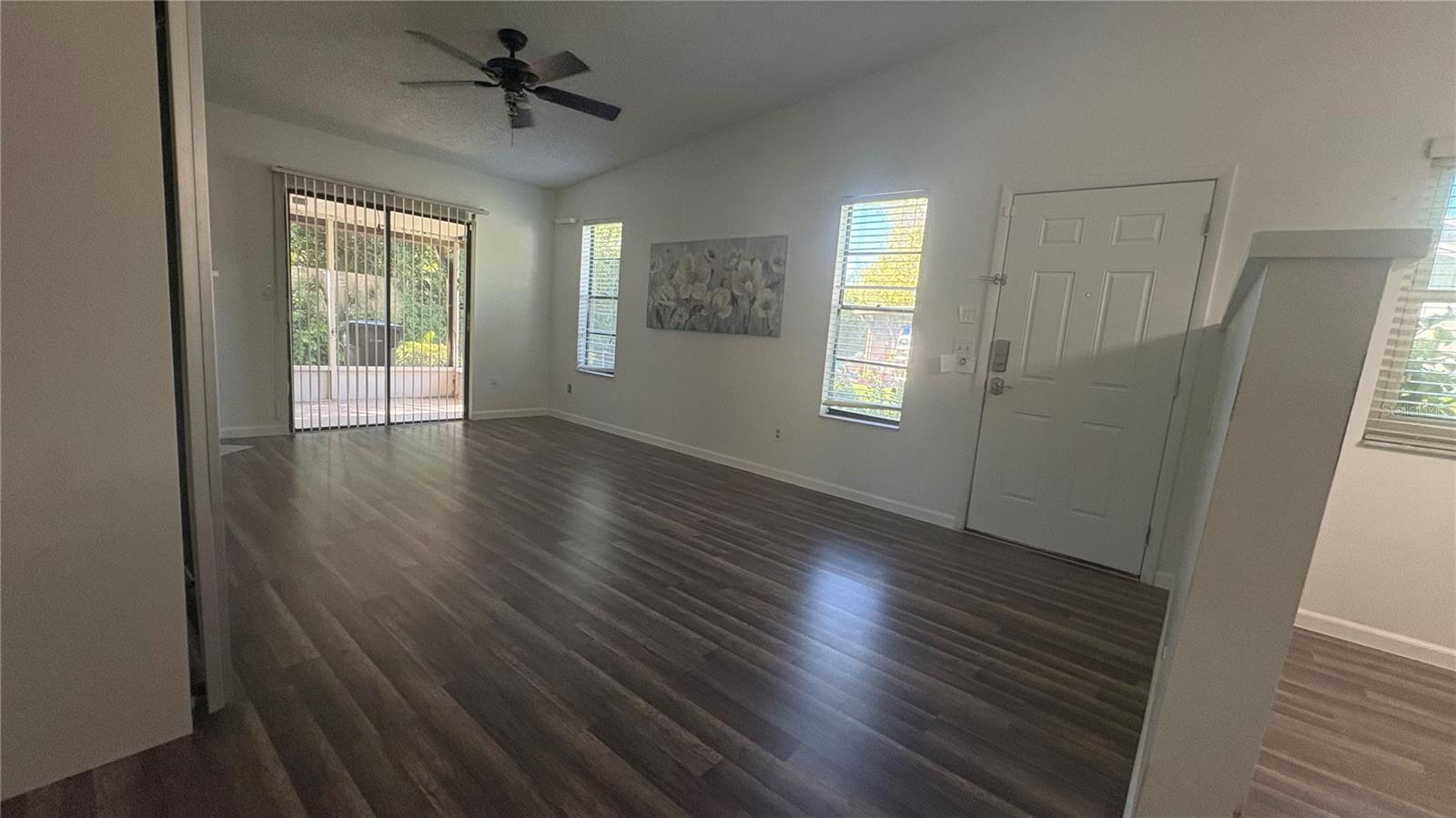 CARROLLWOOD OAKS - Residential