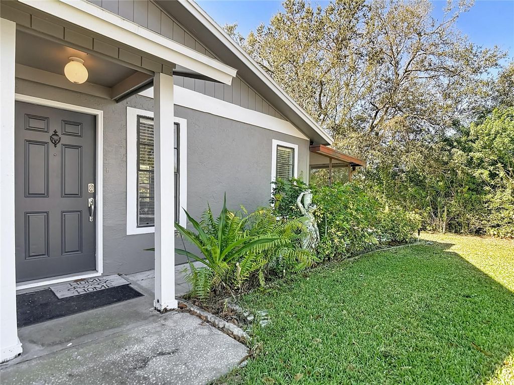 Photo of 10121 Lake Oak Circle, Tampa, FL 33624 (MLS # TB8480525)