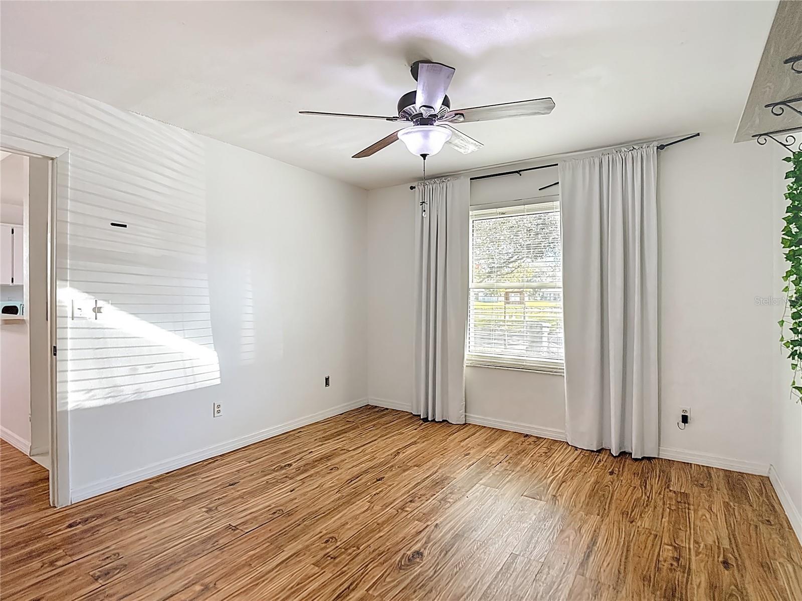 CARROLLWOOD OAKS - Residential