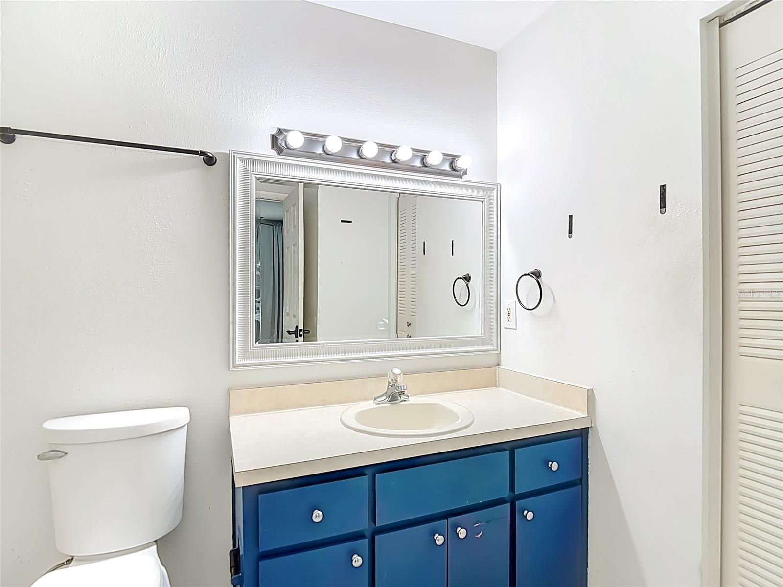 CARROLLWOOD OAKS - Residential