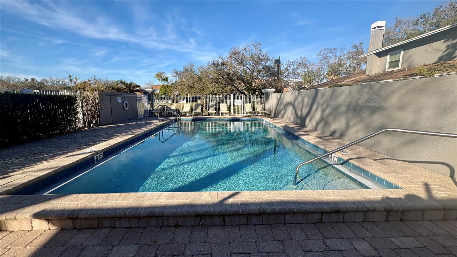 CARROLLWOOD OAKS - Residential