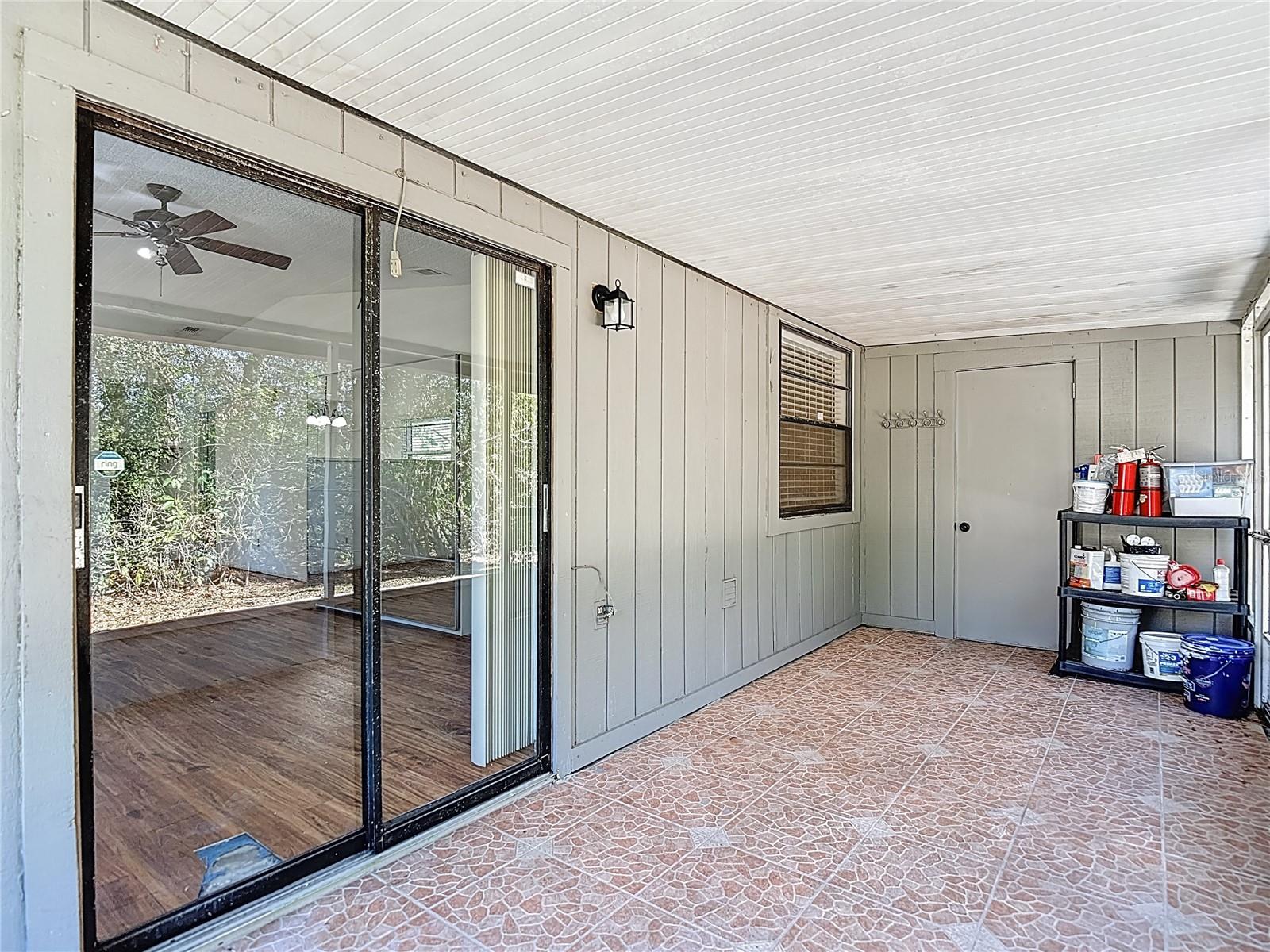 CARROLLWOOD OAKS - Residential