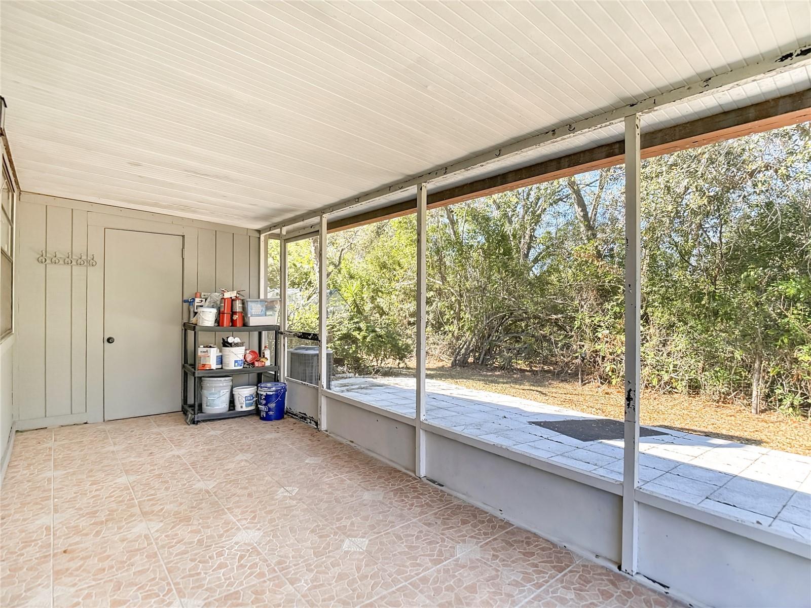 CARROLLWOOD OAKS - Residential