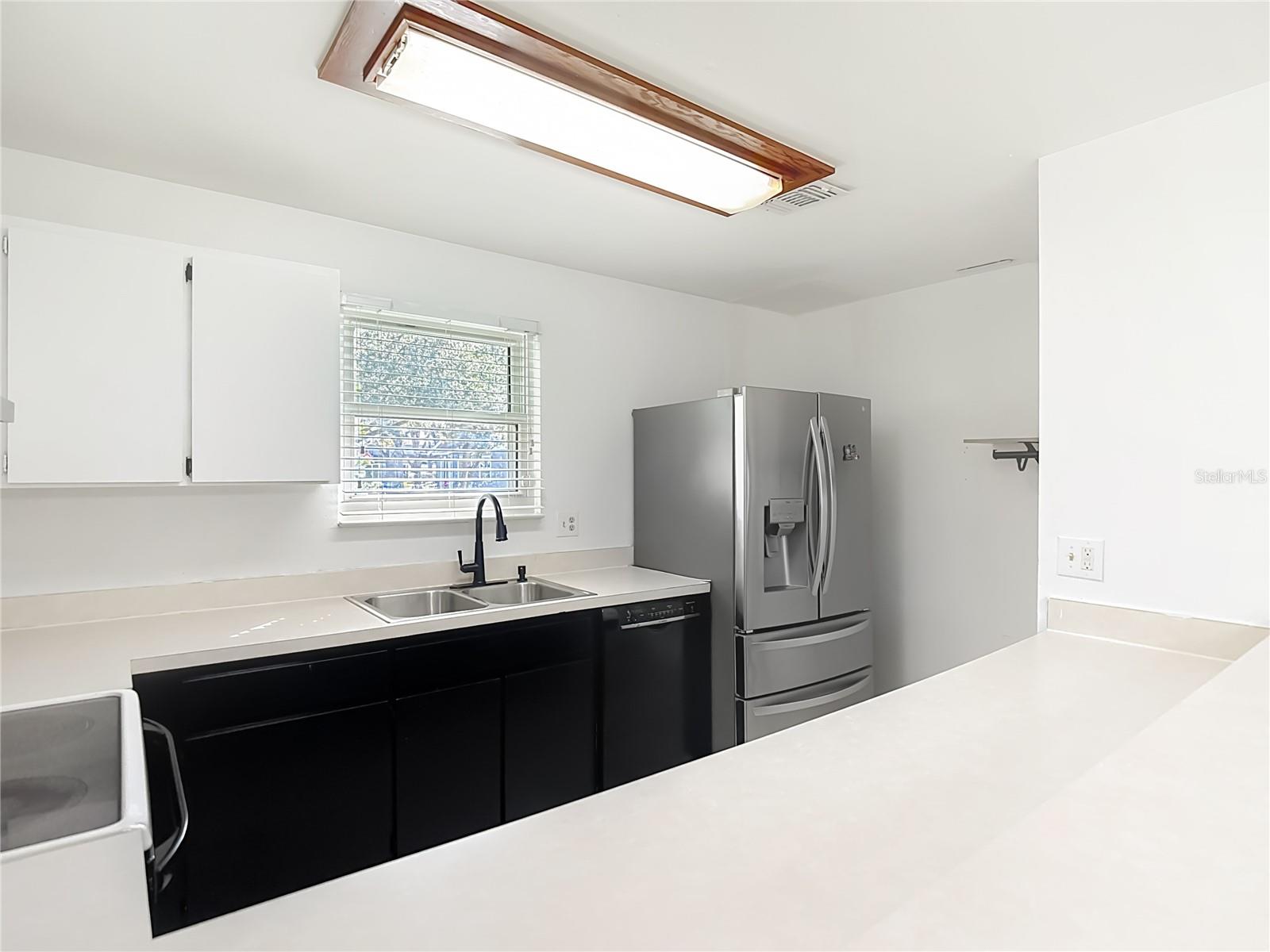 CARROLLWOOD OAKS - Residential