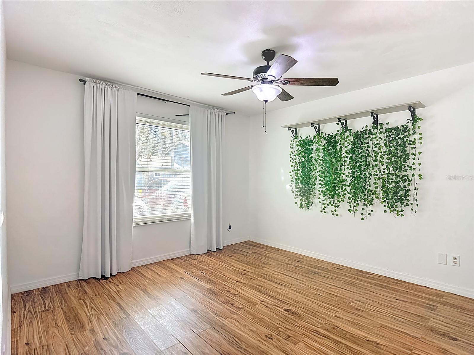 CARROLLWOOD OAKS - Residential