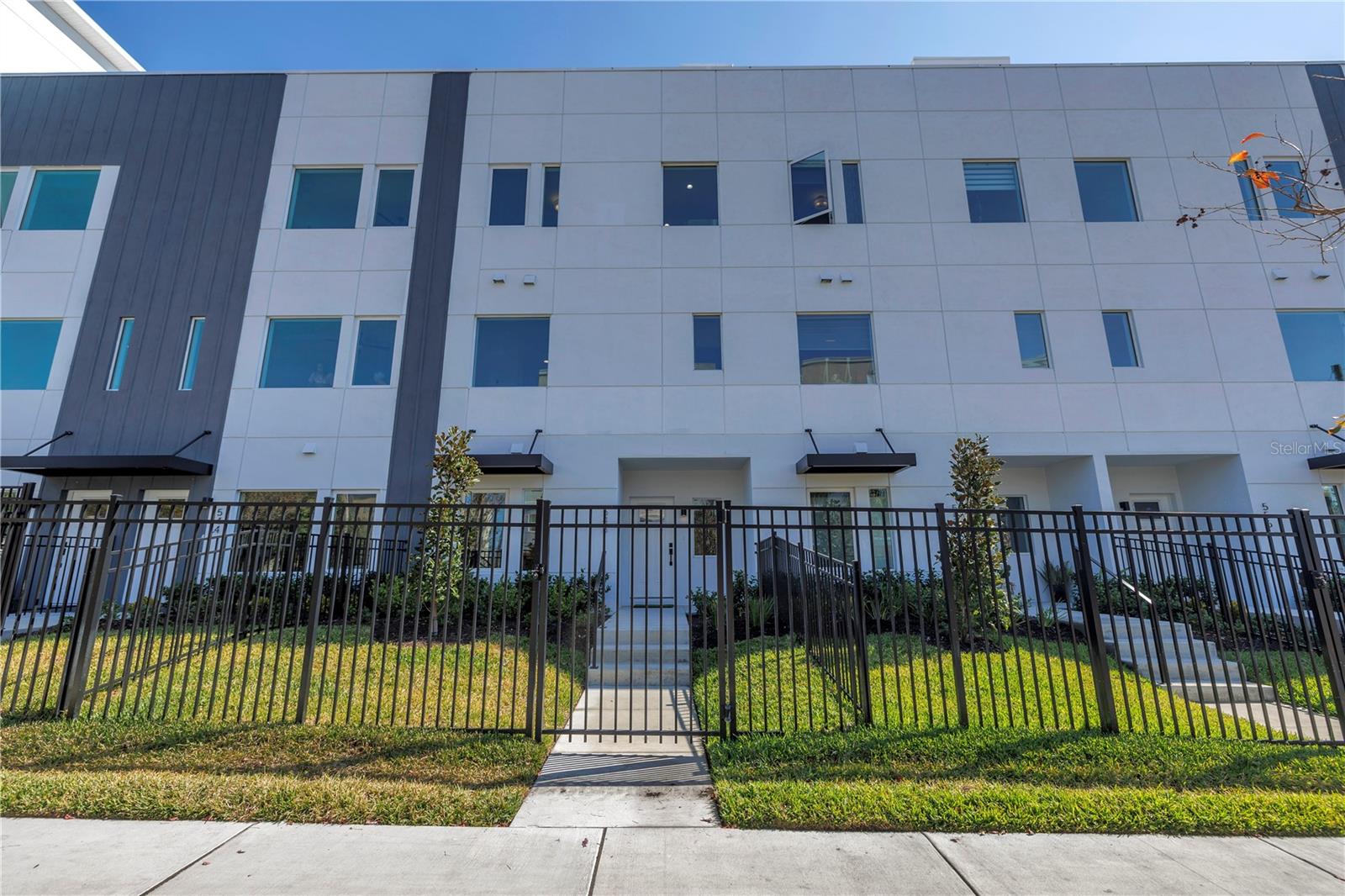 INNOVATION TOWNHOMES - Residential