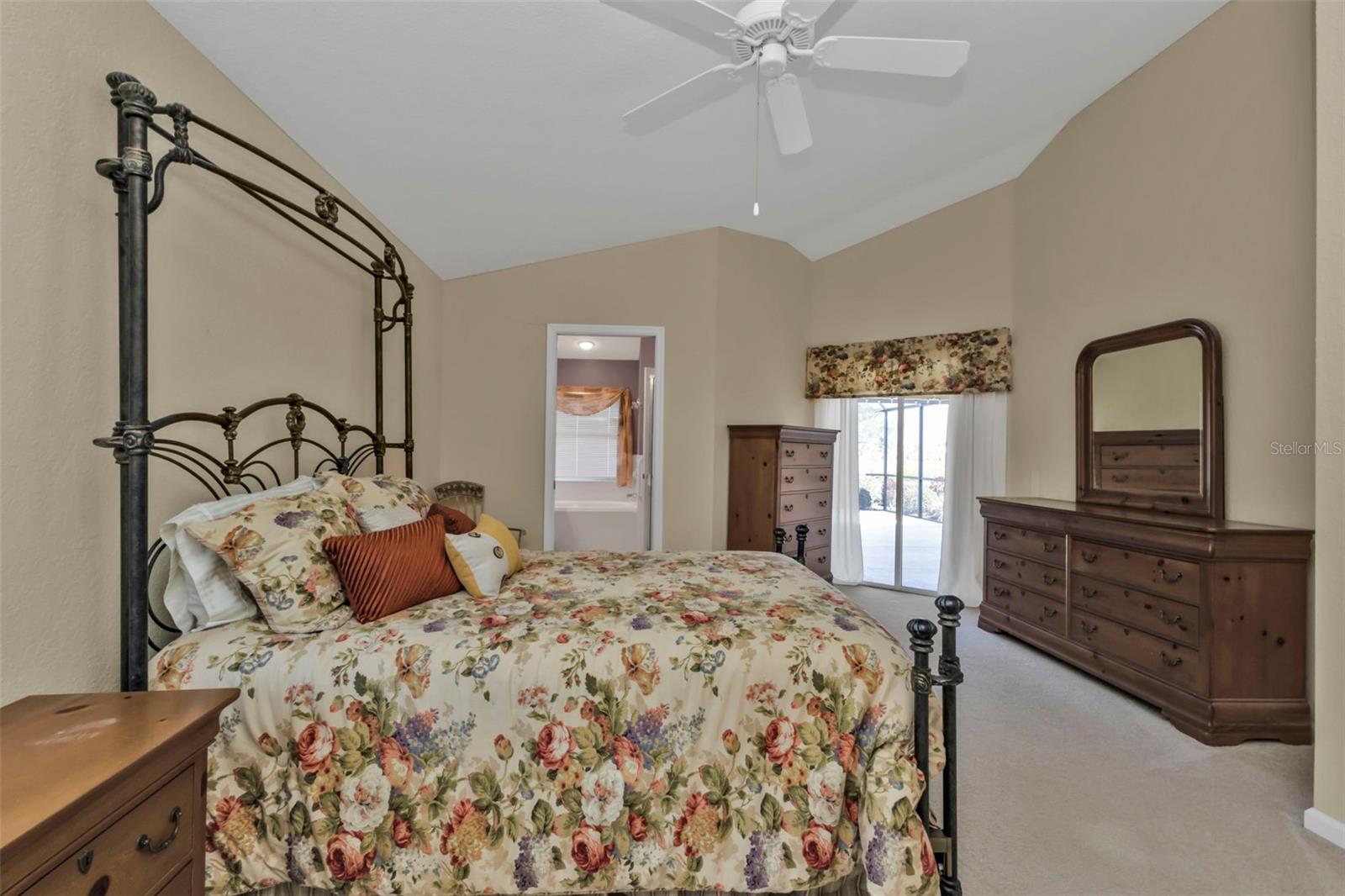 RIVERWOOD - Residential