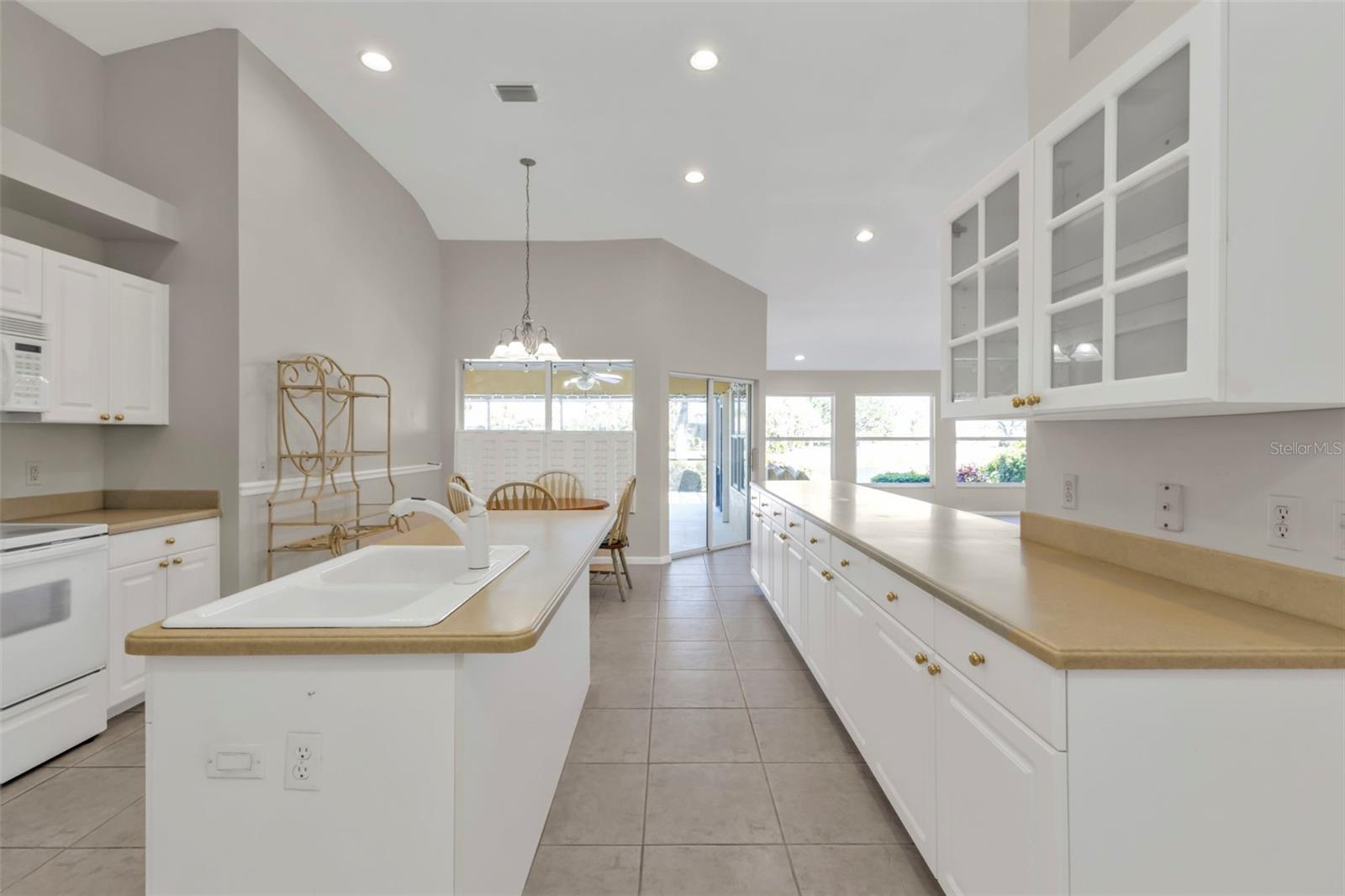 RIVERWOOD - Residential