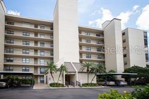 2800 COVE CAY DRIVE 4D CLEARWATER FL 33760