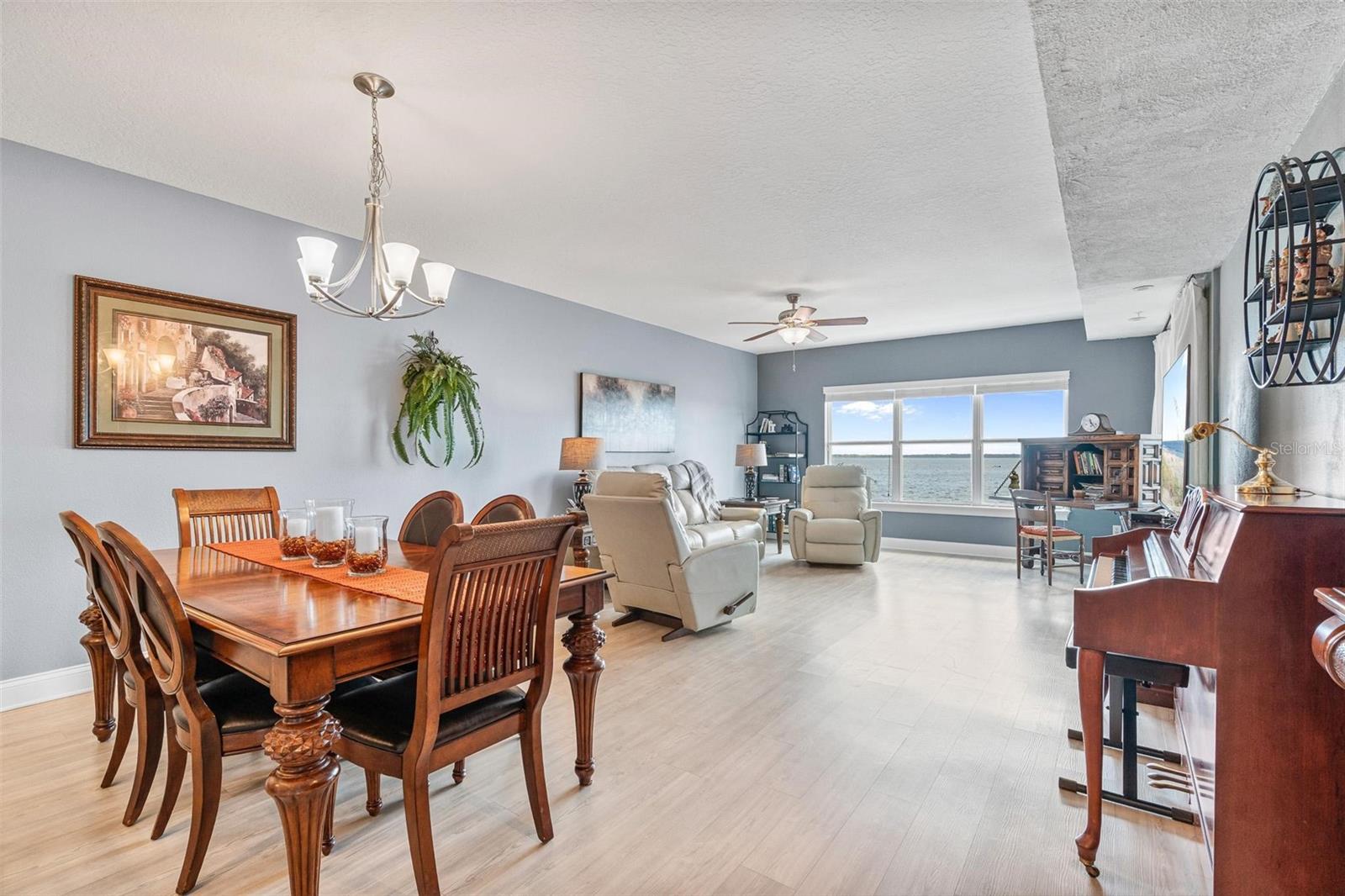 GATEWAY AT RIVERWALK A CONDO THIRD AMENDMENT - Residential