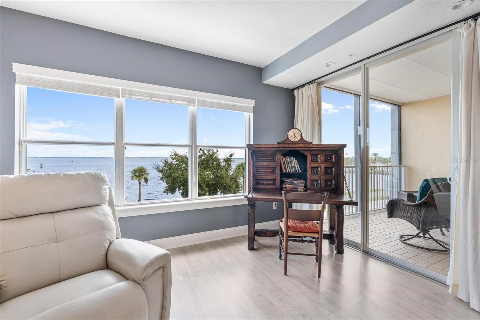 GATEWAY AT RIVERWALK A CONDO THIRD AMENDMENT - Residential