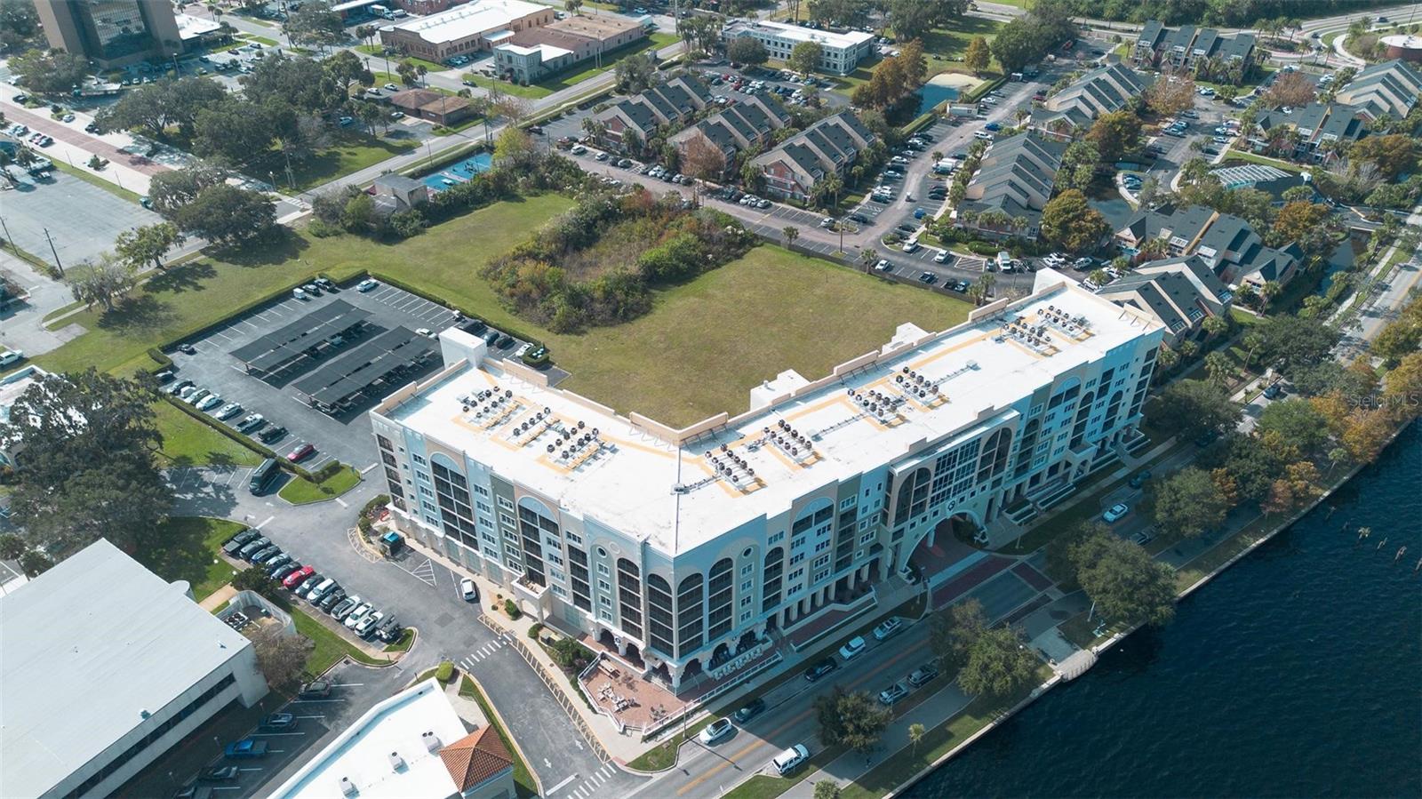 GATEWAY AT RIVERWALK A CONDO THIRD AMENDMENT - Residential