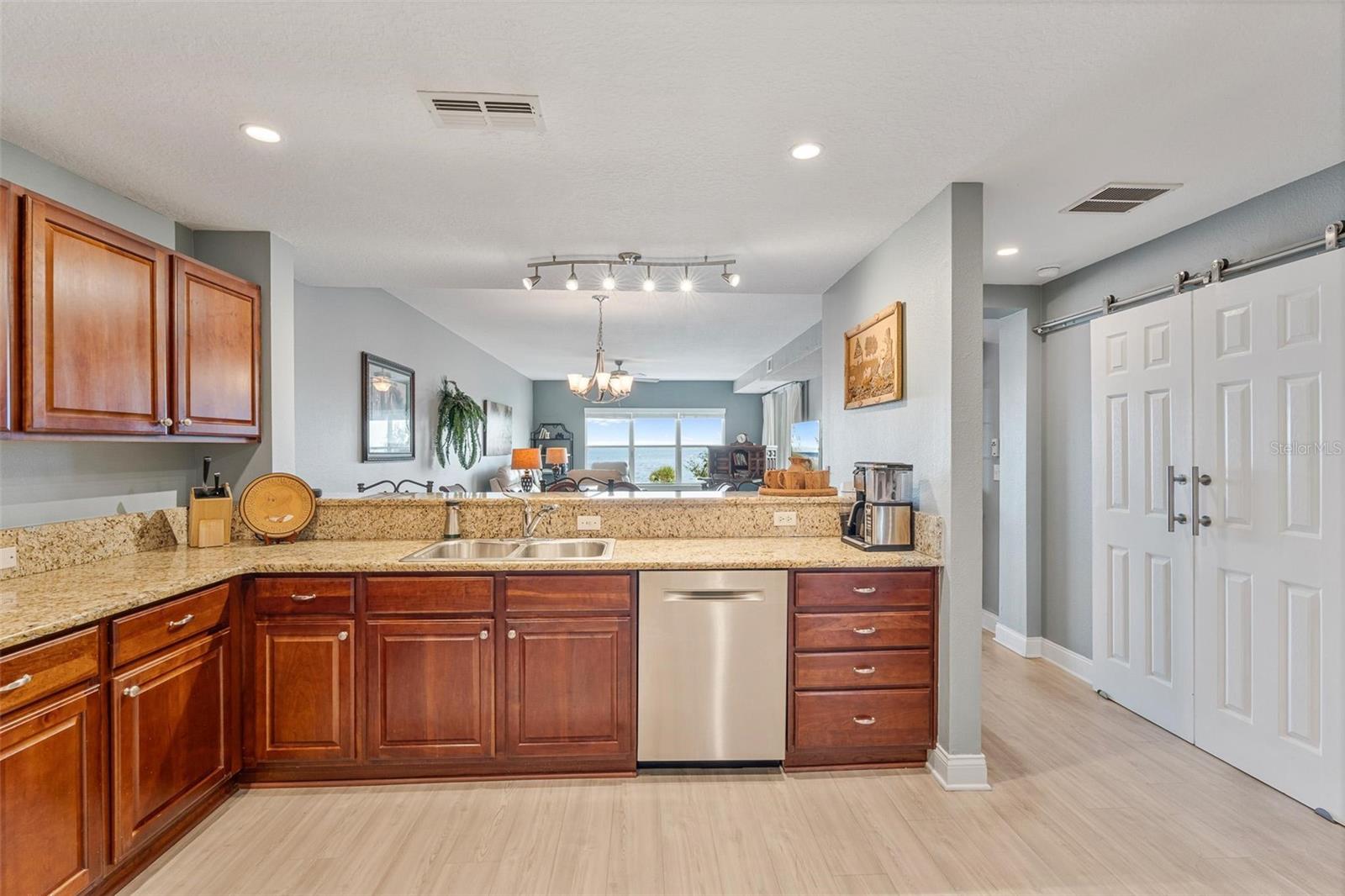 GATEWAY AT RIVERWALK A CONDO THIRD AMENDMENT - Residential