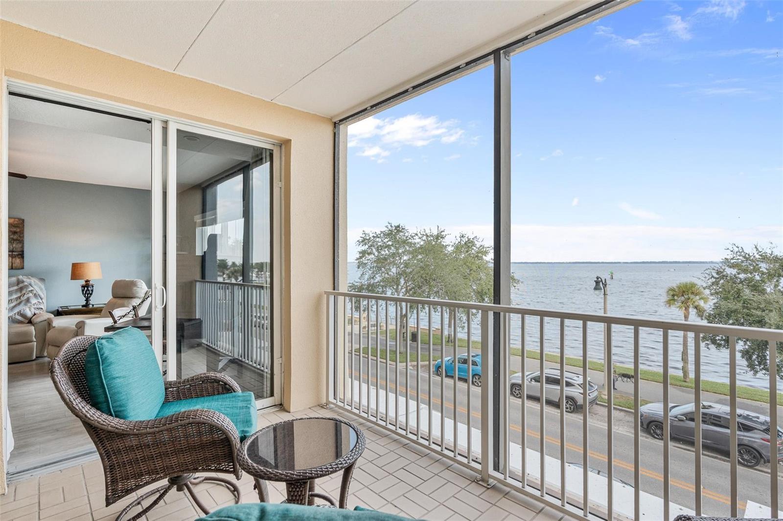 GATEWAY AT RIVERWALK A CONDO THIRD AMENDMENT - Residential