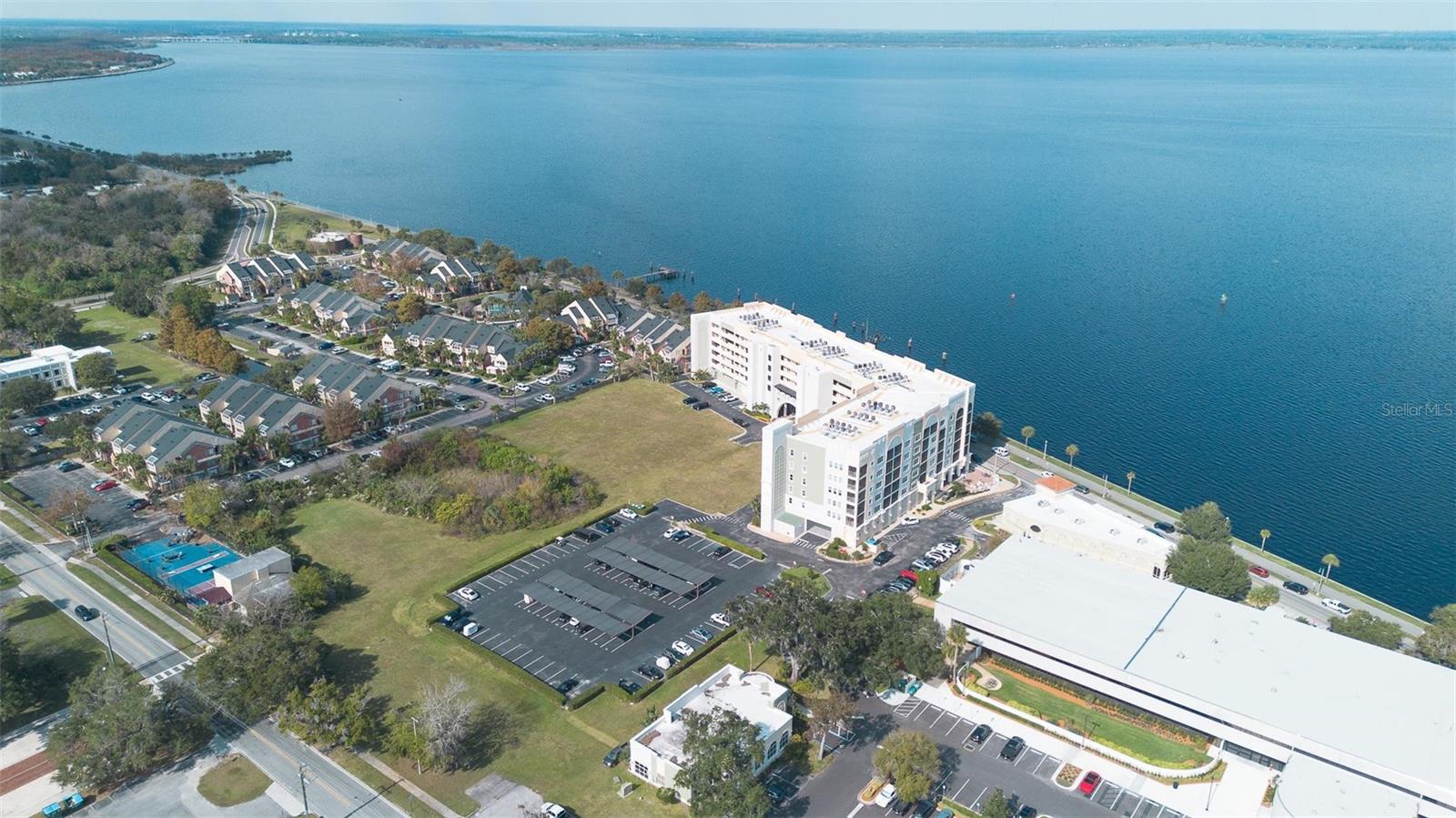 GATEWAY AT RIVERWALK A CONDO THIRD AMENDMENT - Residential